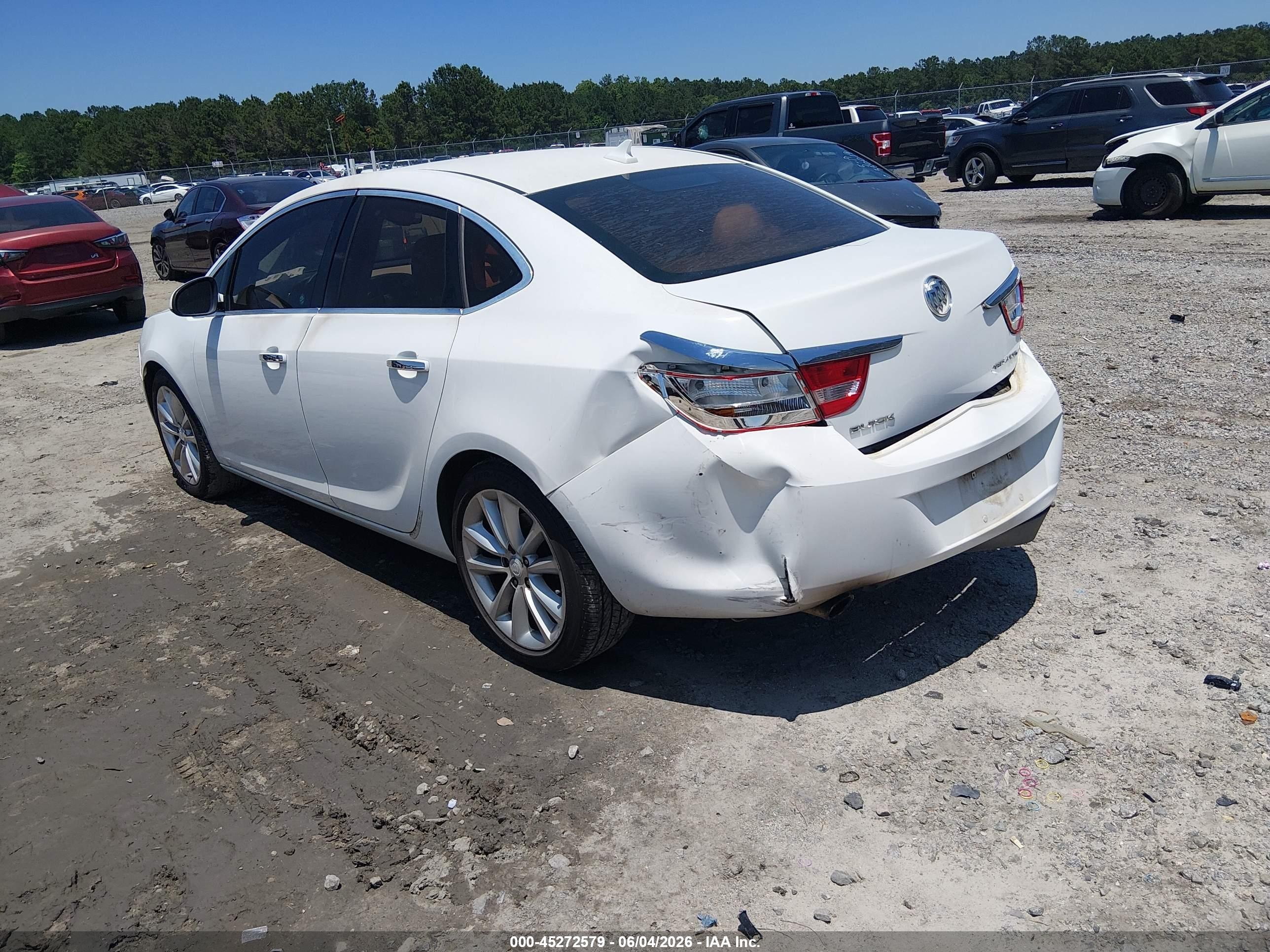 2014 Buick Verano   White vin: 1G4PP5SK2E4185055