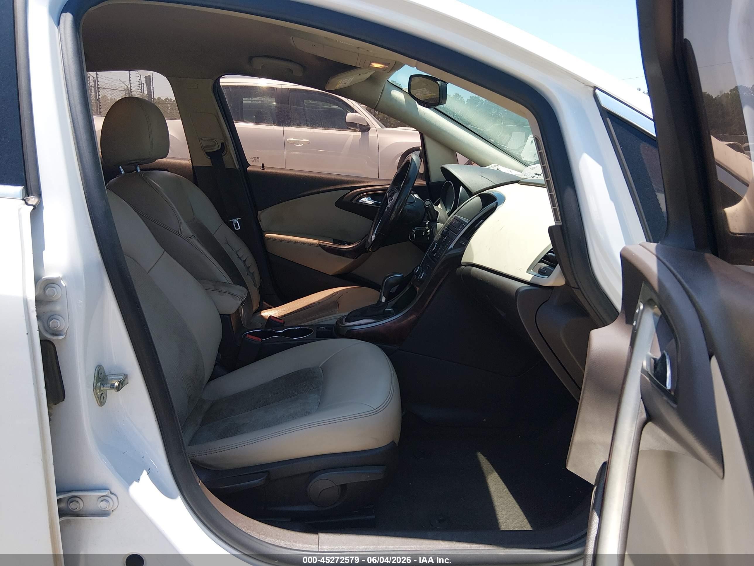 2014 Buick Verano   White vin: 1G4PP5SK2E4185055