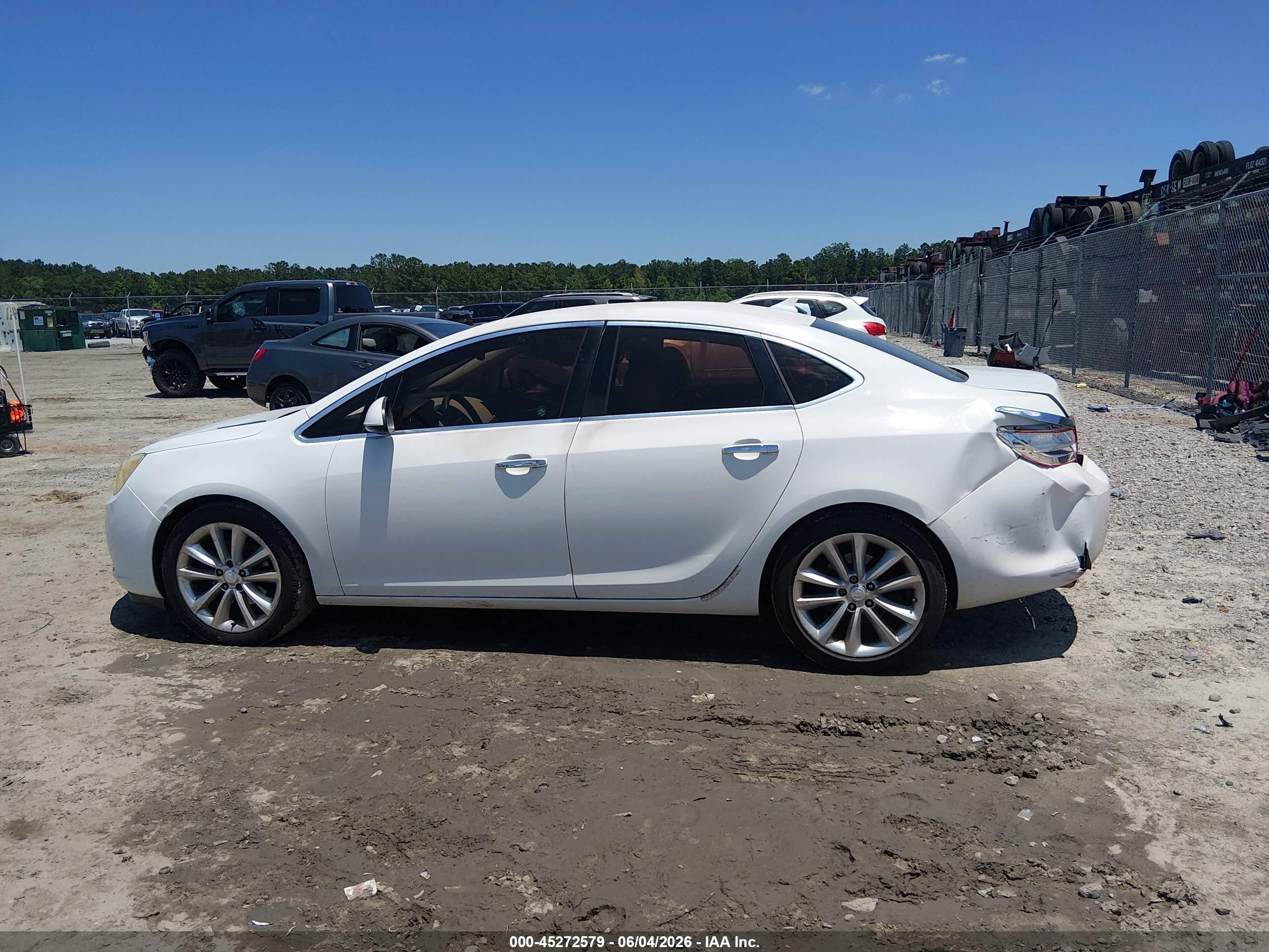 2014 Buick Verano   White vin: 1G4PP5SK2E4185055