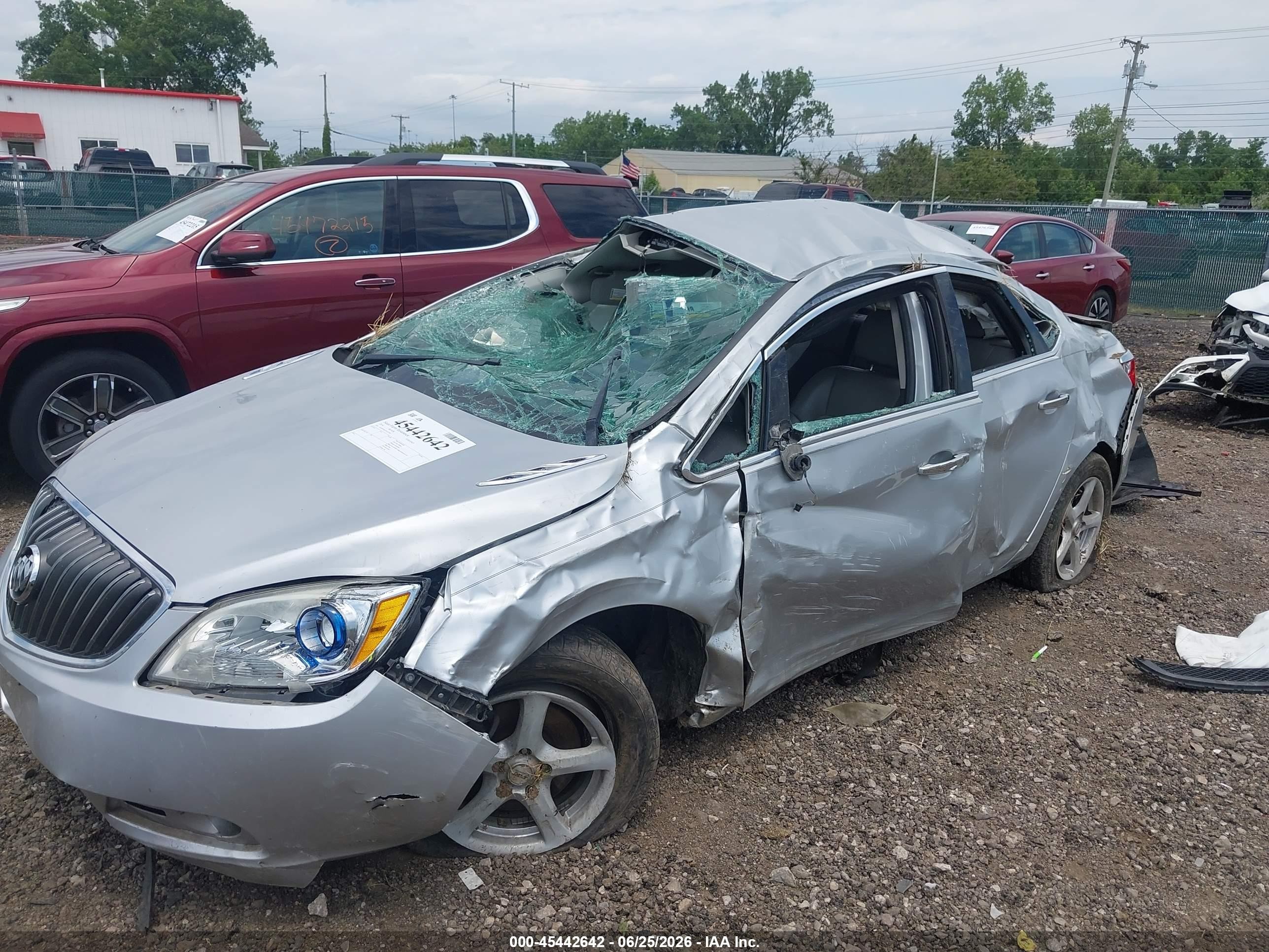 2014 Buick Verano   Silver vin: 1G4PP5SK2E4212951