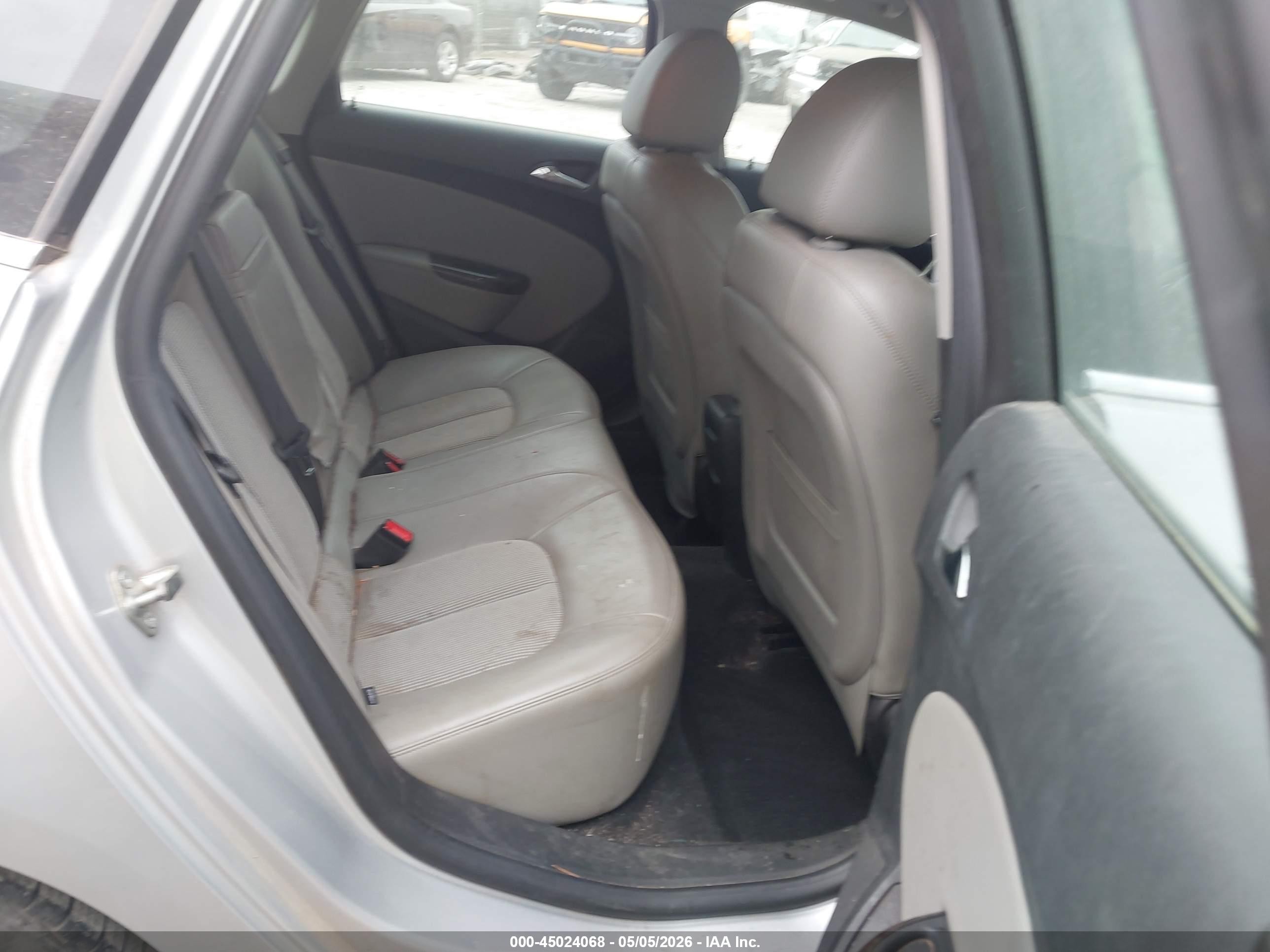 2014 Buick Verano   Серебряный vin: 1G4PP5SK2E4243892