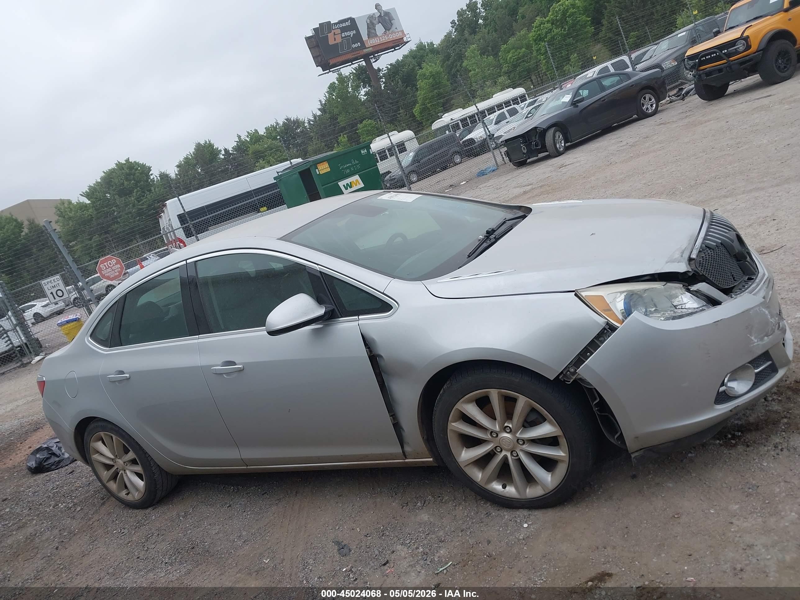 2014 Buick Verano   Серебряный vin: 1G4PP5SK2E4243892