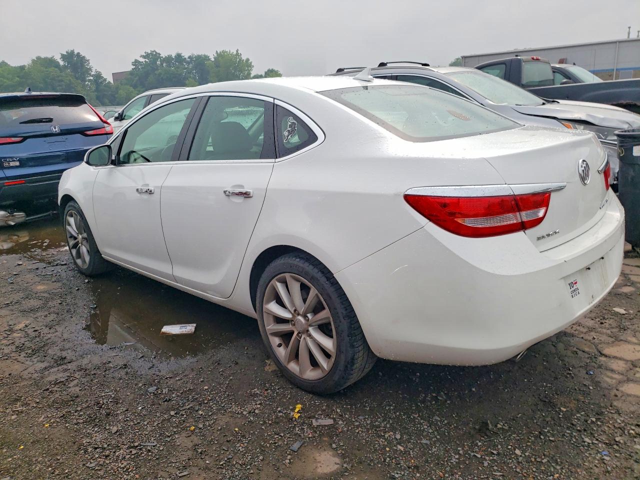 2013 Buick Verano White vin: 1G4PP5SK3D4120875