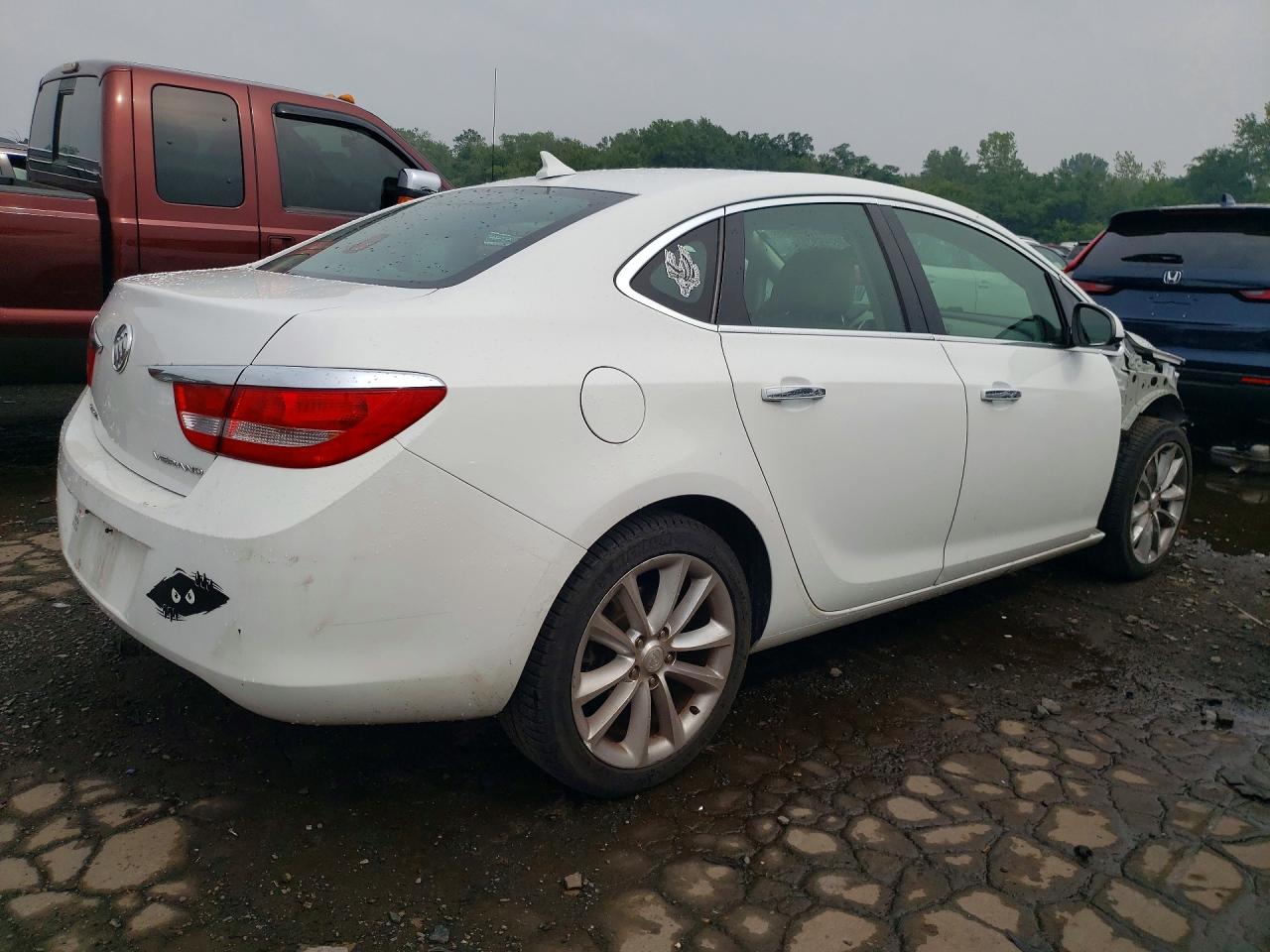 2013 Buick Verano White vin: 1G4PP5SK3D4120875