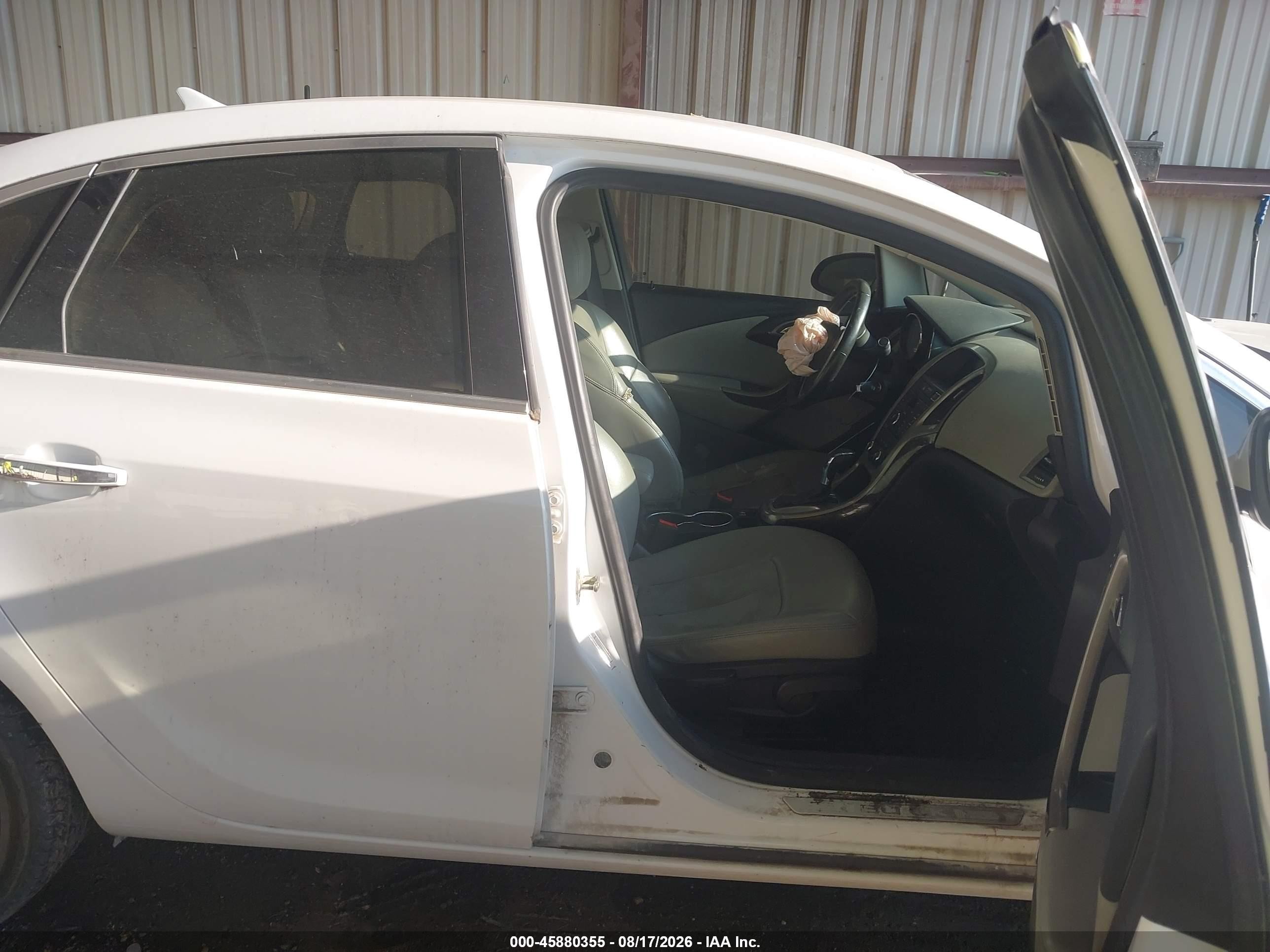 2013 Buick Verano   White vin: 1G4PP5SK3D4195432