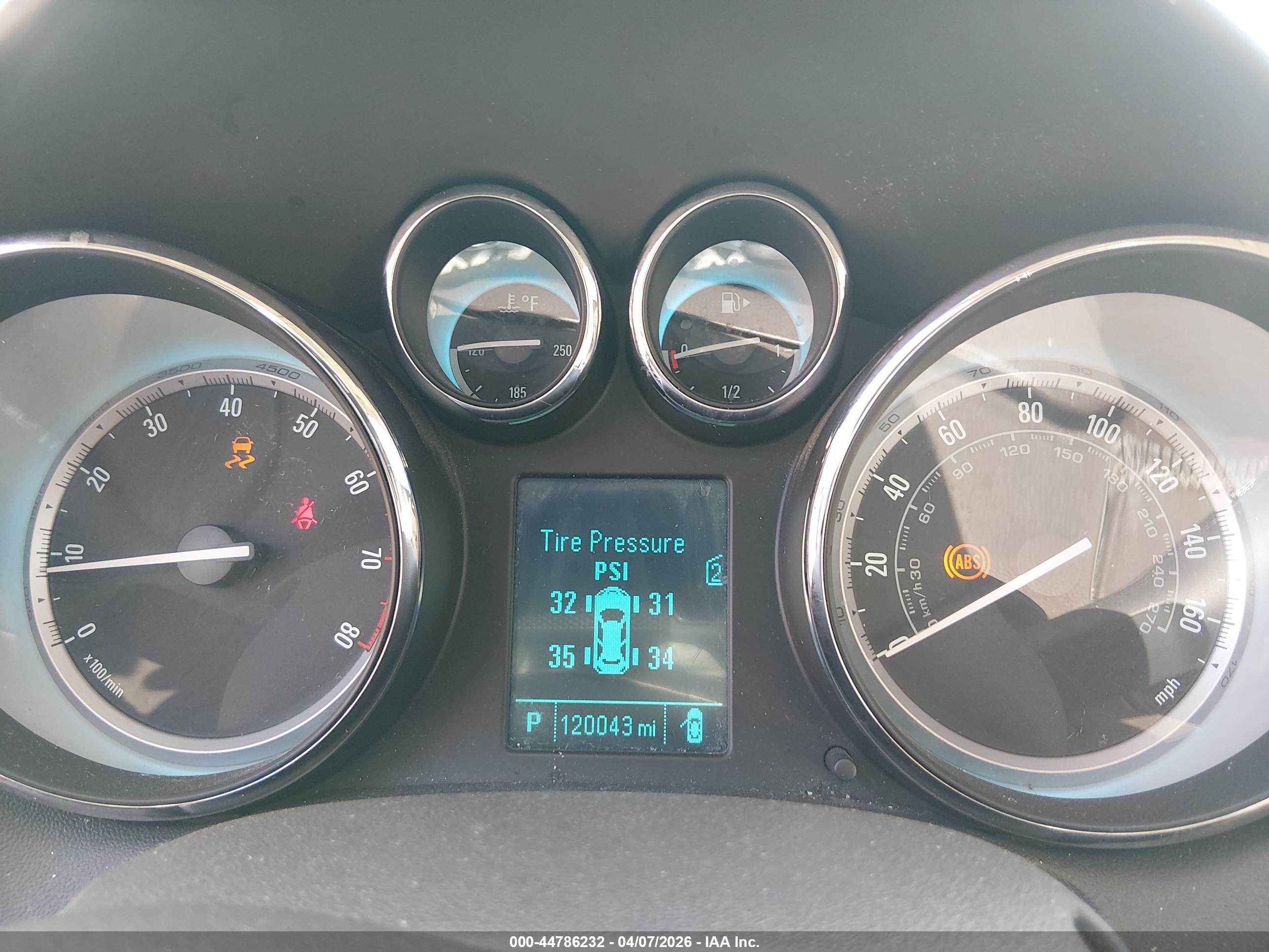 2013 Buick Verano   Белый vin: 1G4PP5SK3D4254544