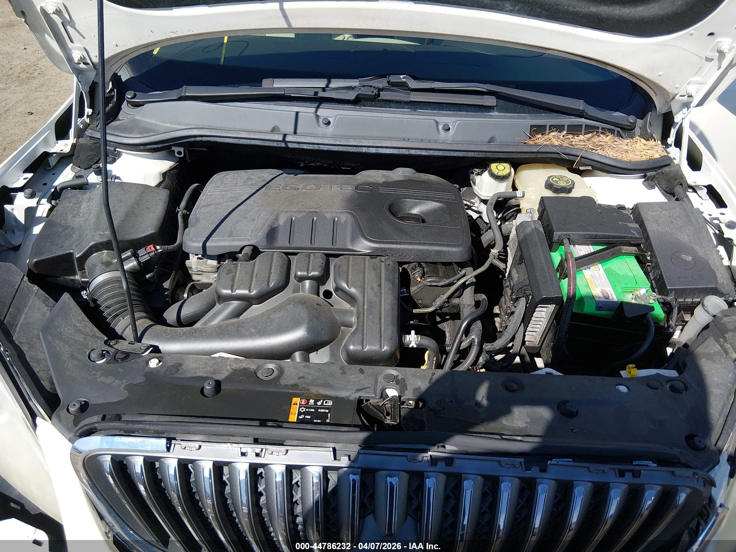 2013 Buick Verano   Белый vin: 1G4PP5SK3D4254544