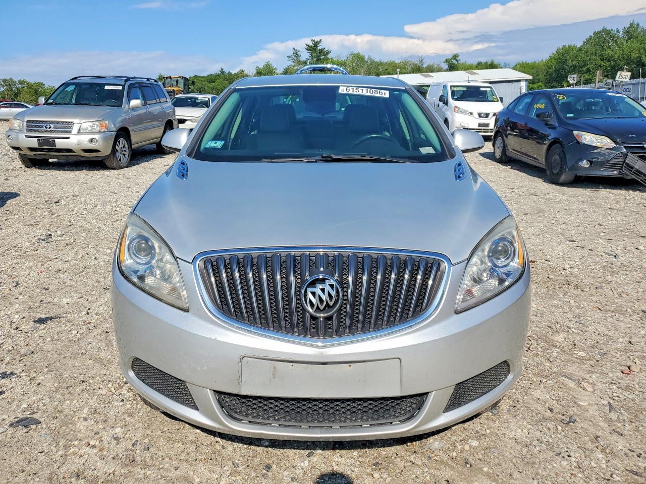 2015 Buick Verano Silver vin: 1G4PP5SK3F4113055
