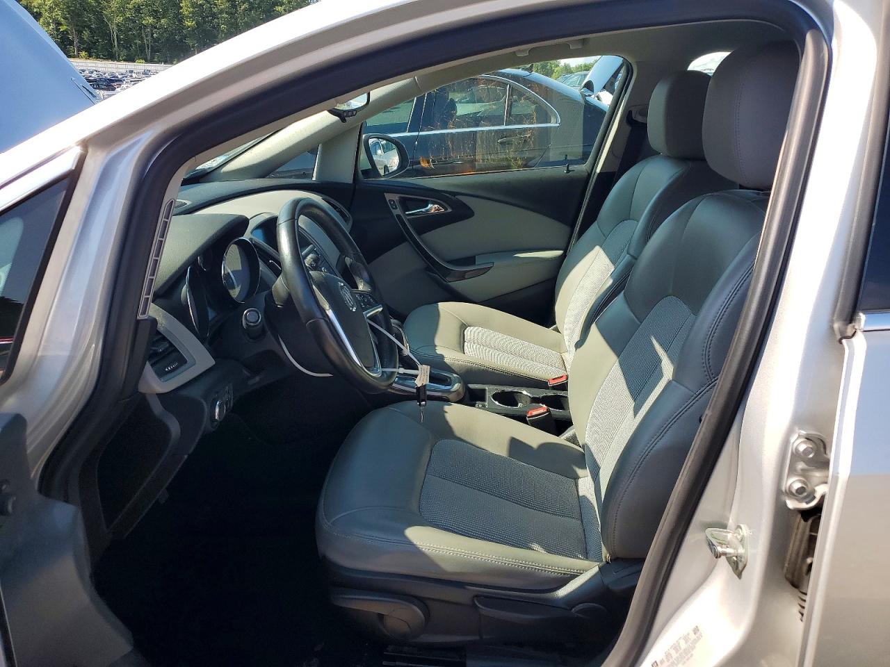 2015 Buick Verano Silver vin: 1G4PP5SK3F4113055