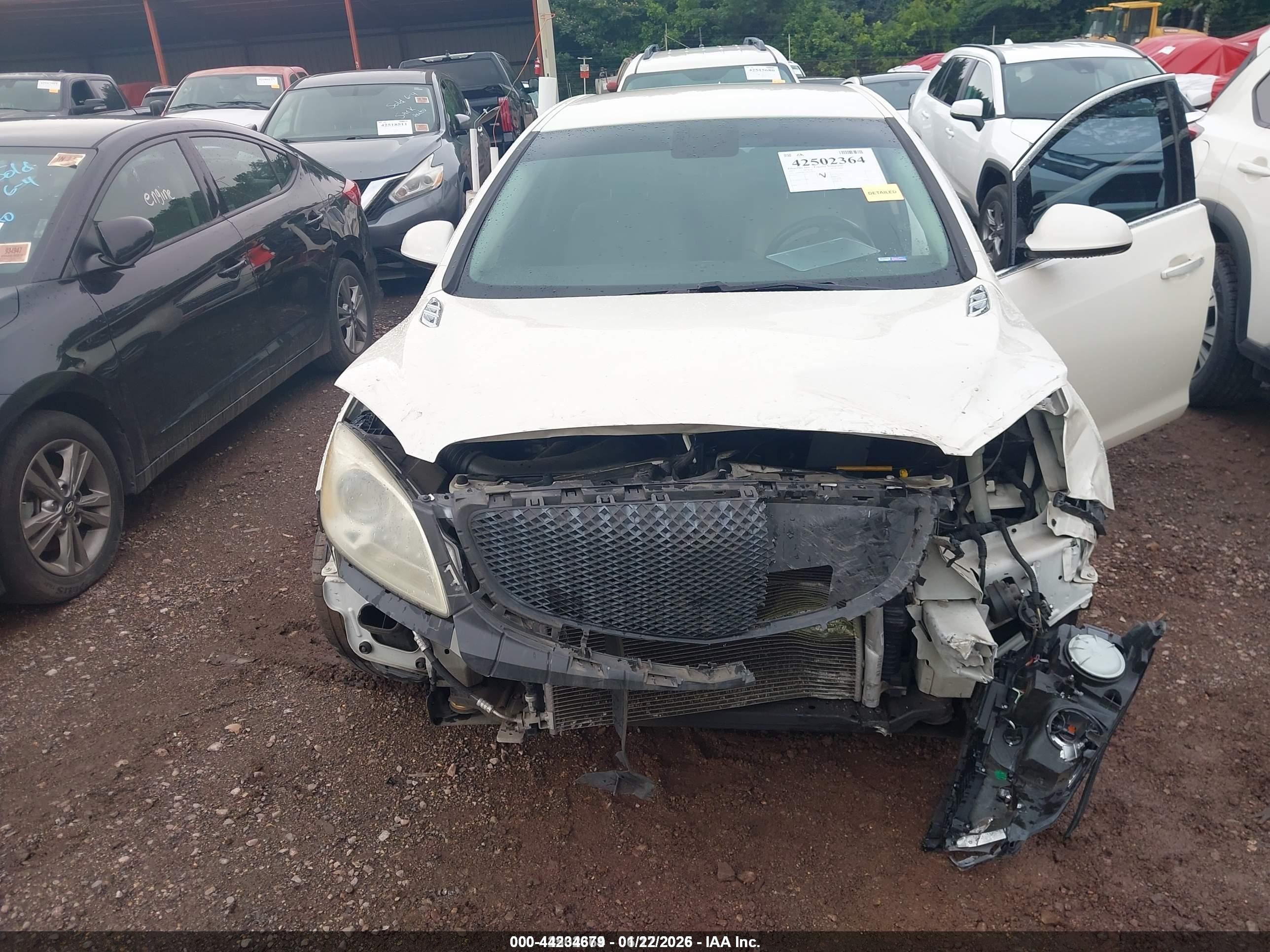 2013 Buick Verano   White vin: 1G4PP5SK5D4142814