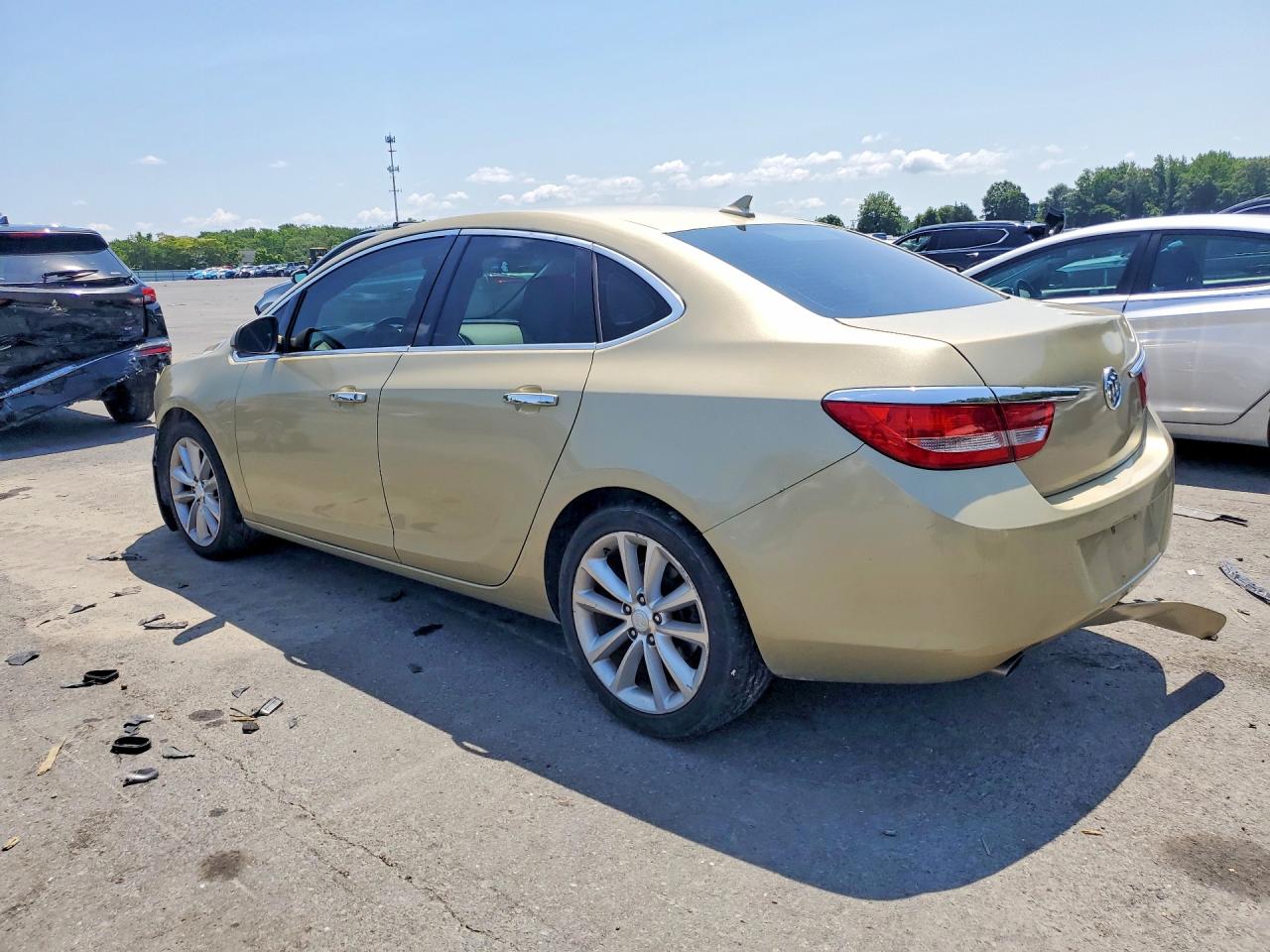 2013 Buick Verano Gold vin: 1G4PP5SK5D4257624