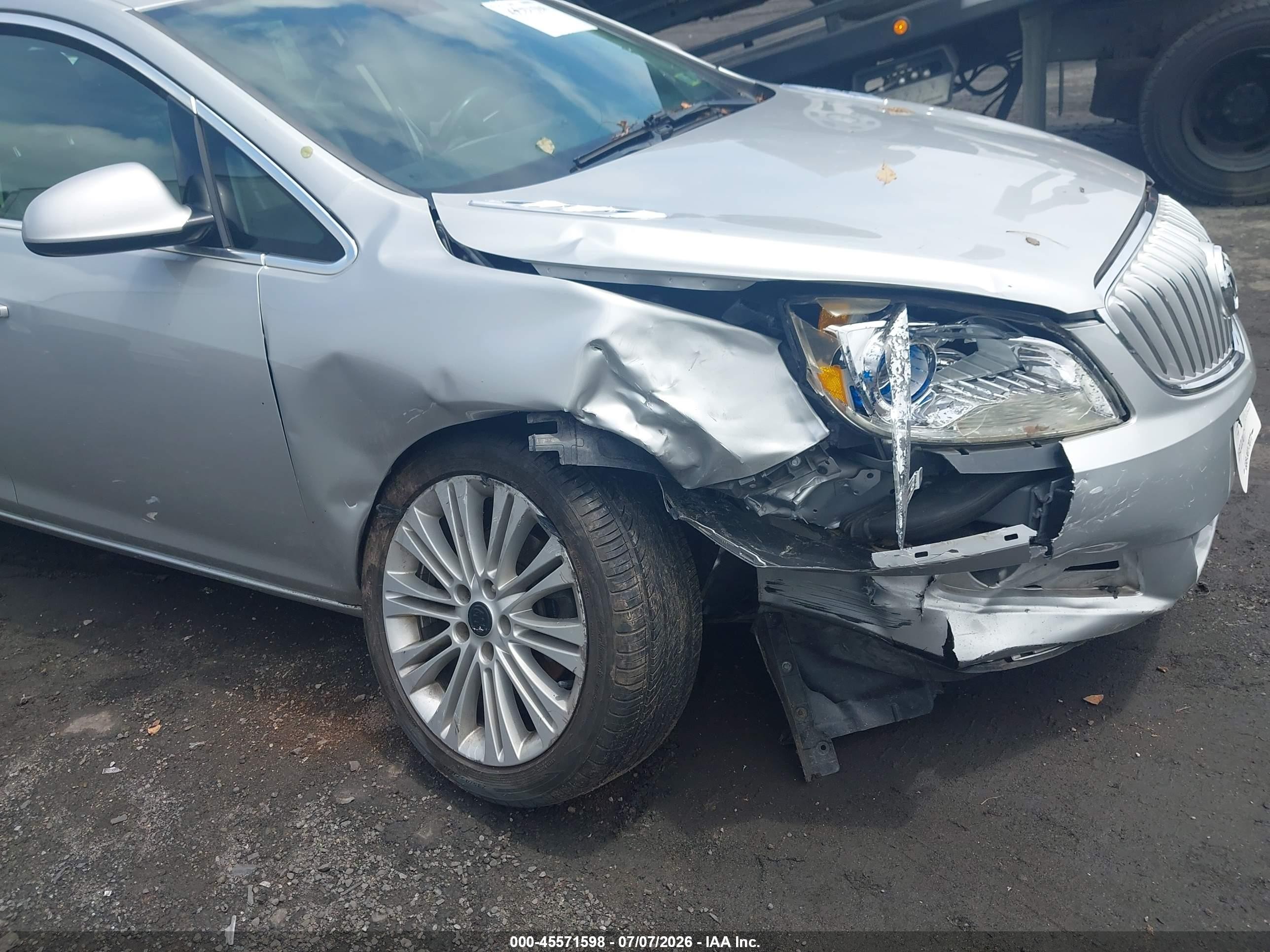 2014 Buick Verano   Silver vin: 1G4PP5SK5E4157914