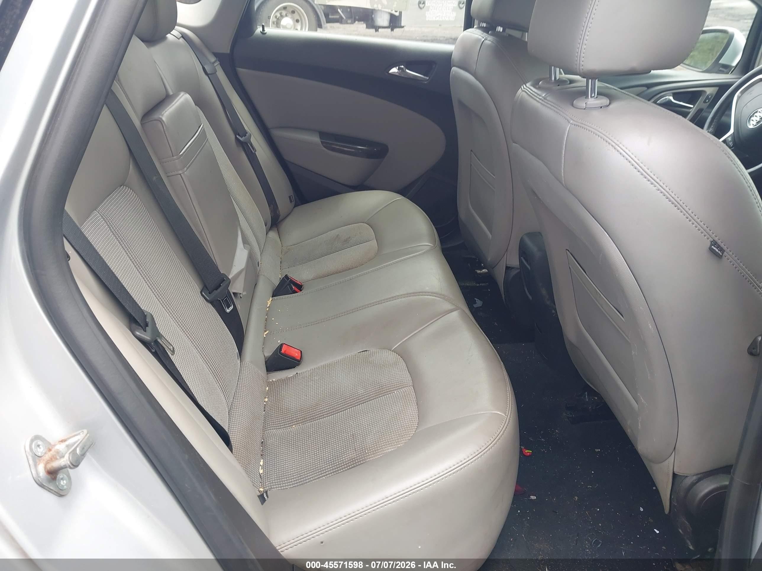 2014 Buick Verano   Silver vin: 1G4PP5SK5E4157914