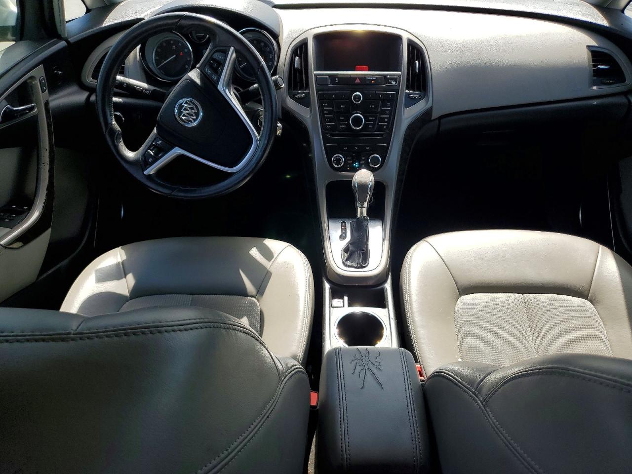 2015 Buick Verano White vin: 1G4PP5SK5F4133503