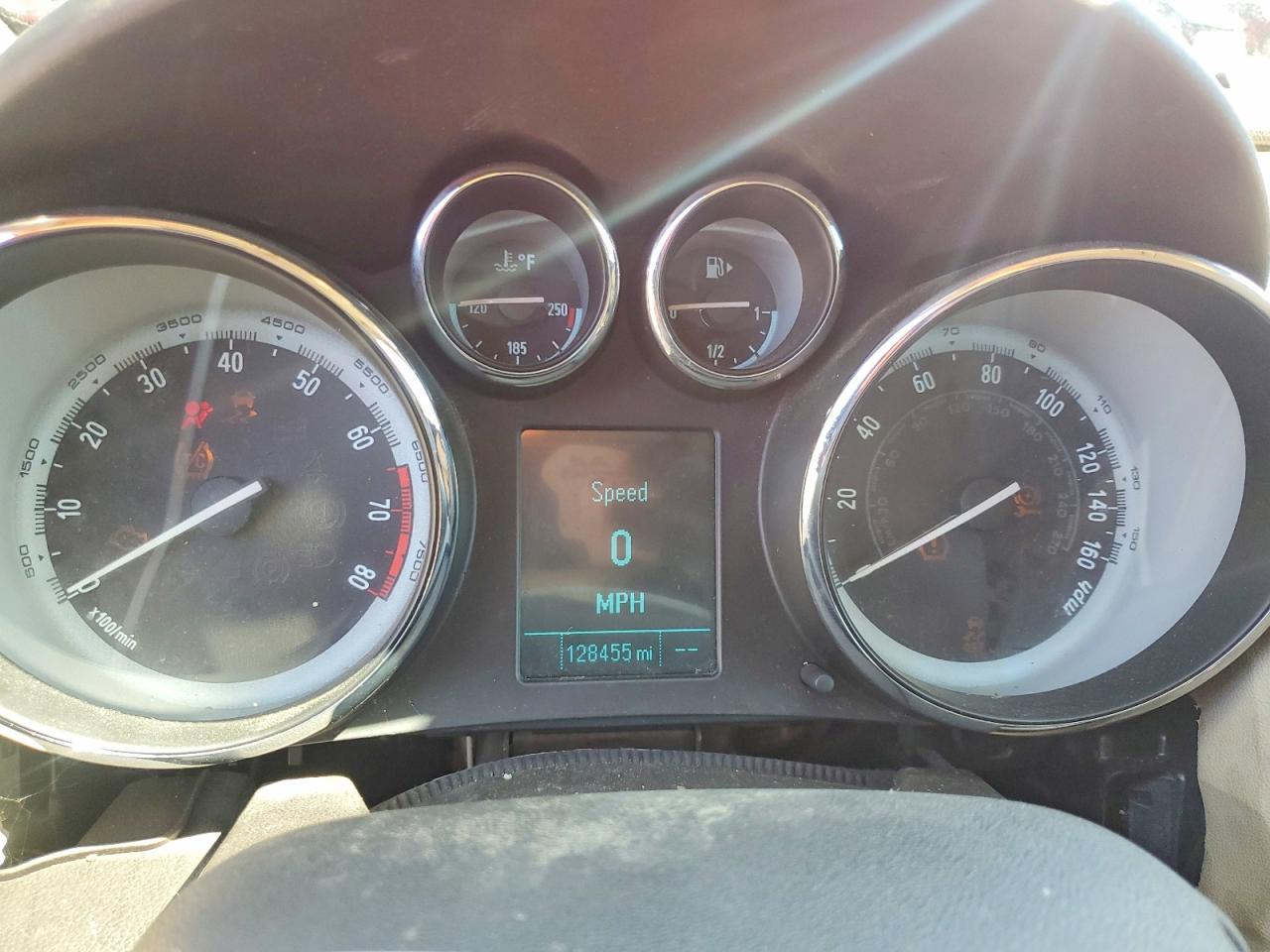 2015 Buick Verano Red vin: 1G4PP5SK5F4196259