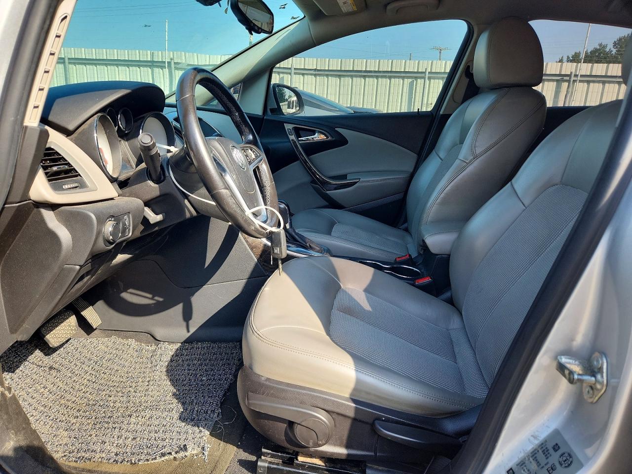 2015 Buick Verano Silver vin: 1G4PP5SK6F4134403