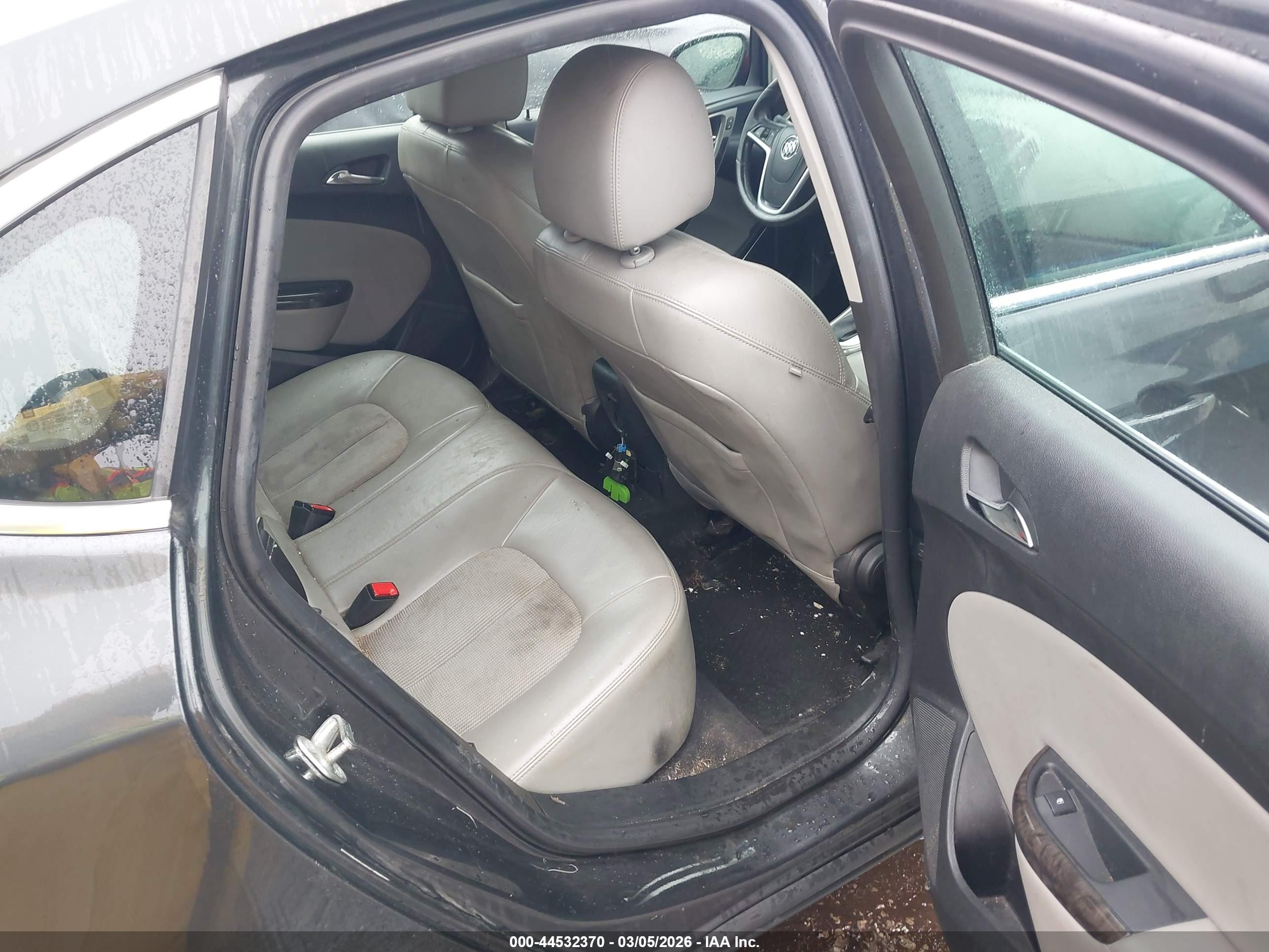 2015 Buick Verano   Серый vin: 1G4PP5SK6F4137947