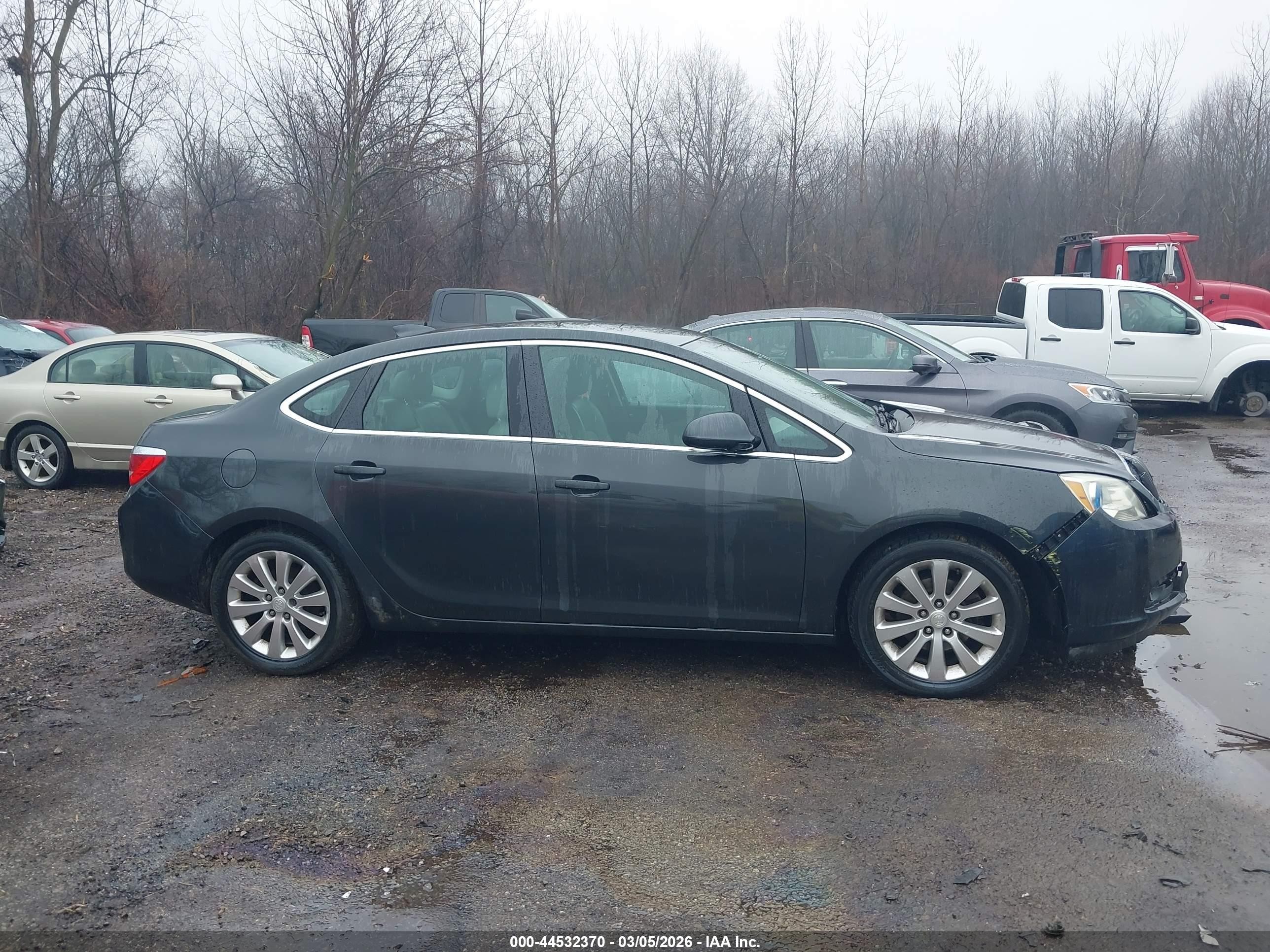 2015 Buick Verano   Серый vin: 1G4PP5SK6F4137947