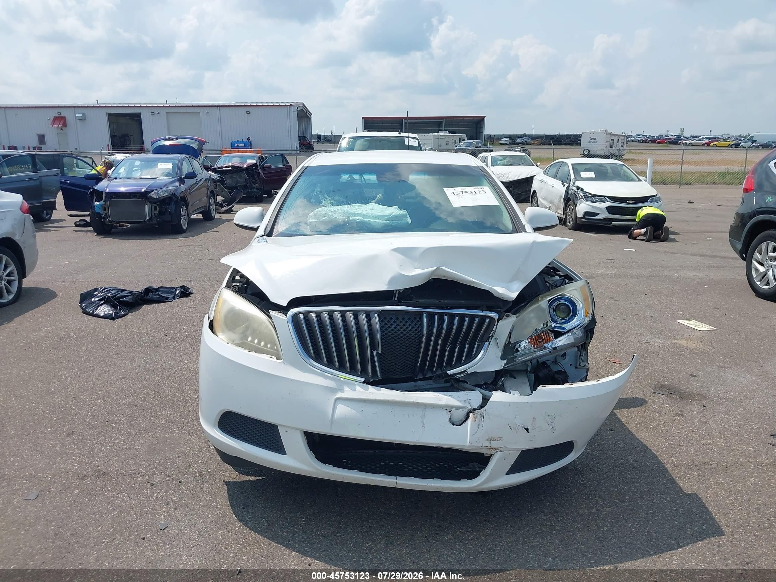 2015 Buick Verano   White vin: 1G4PP5SK6F4142176