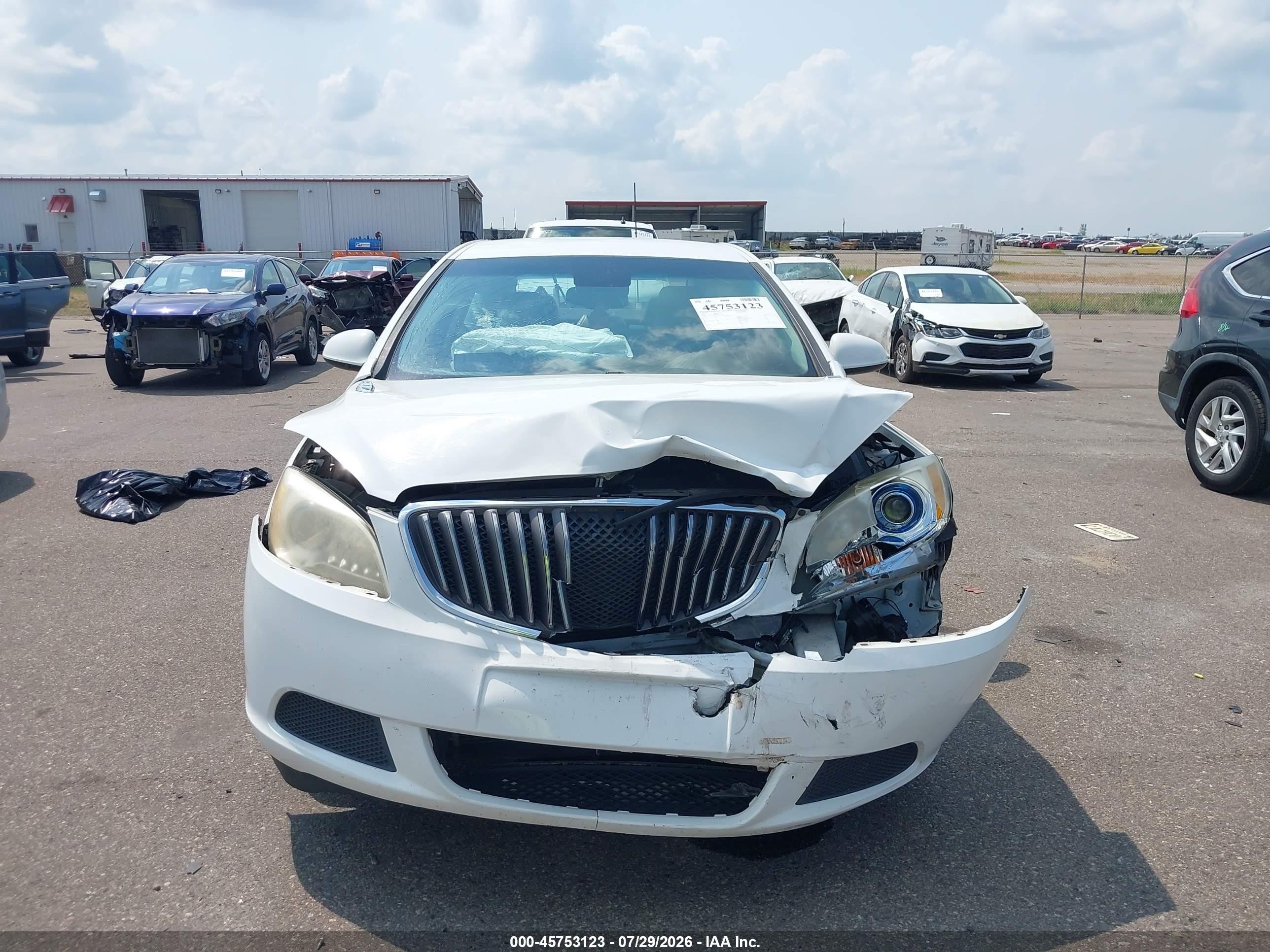 2015 Buick Verano   White vin: 1G4PP5SK6F4142176