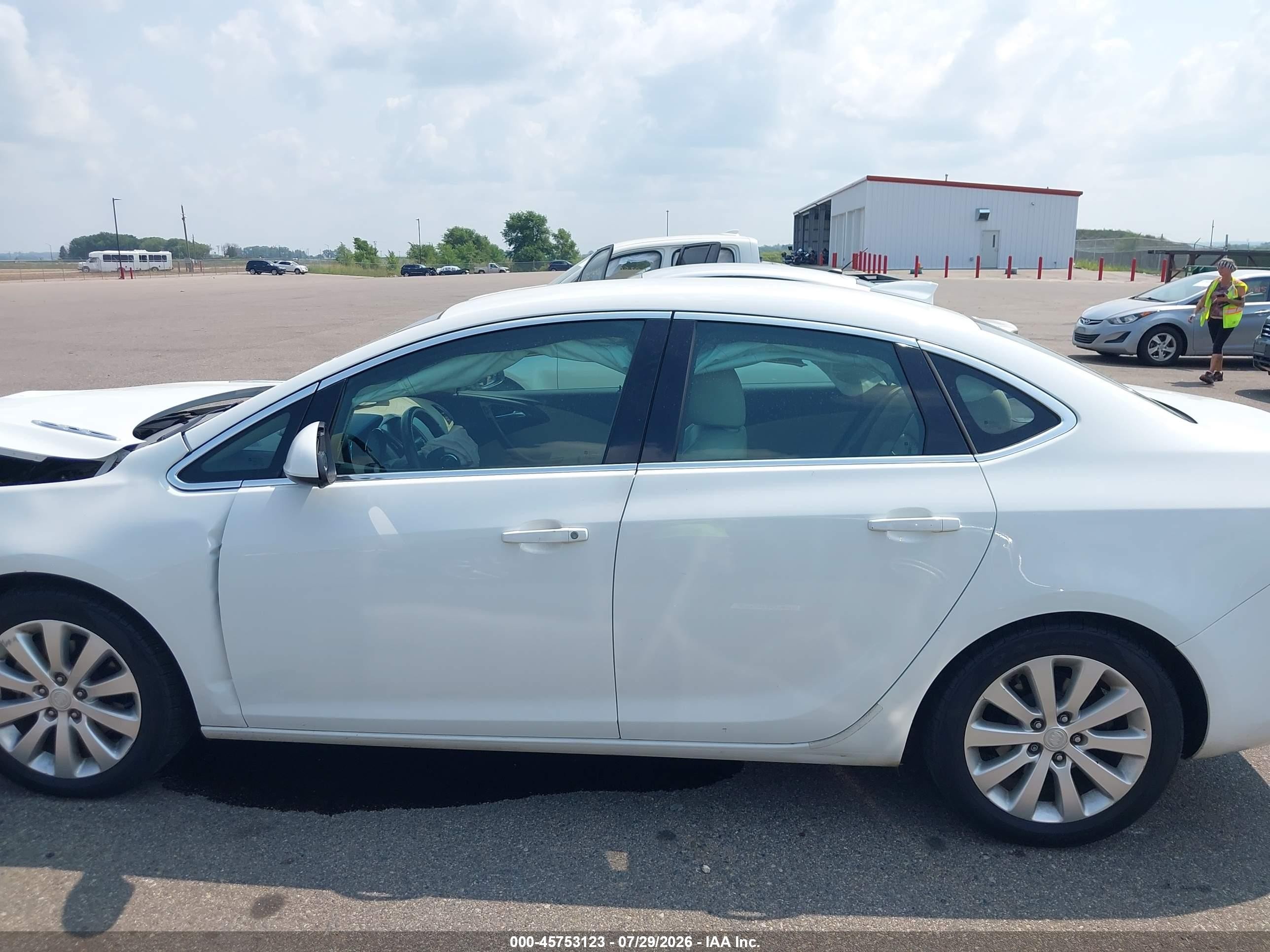 2015 Buick Verano   White vin: 1G4PP5SK6F4142176