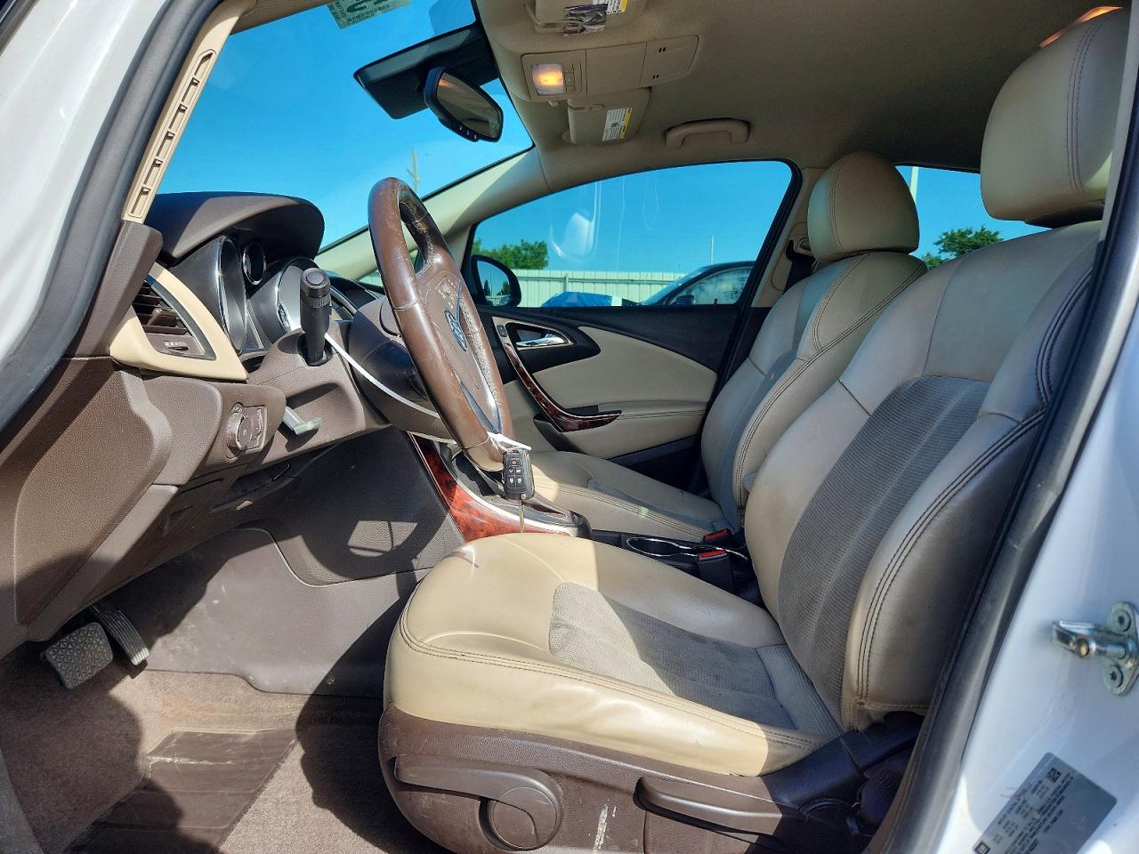 2013 Buick Verano White vin: 1G4PP5SK7D4142507