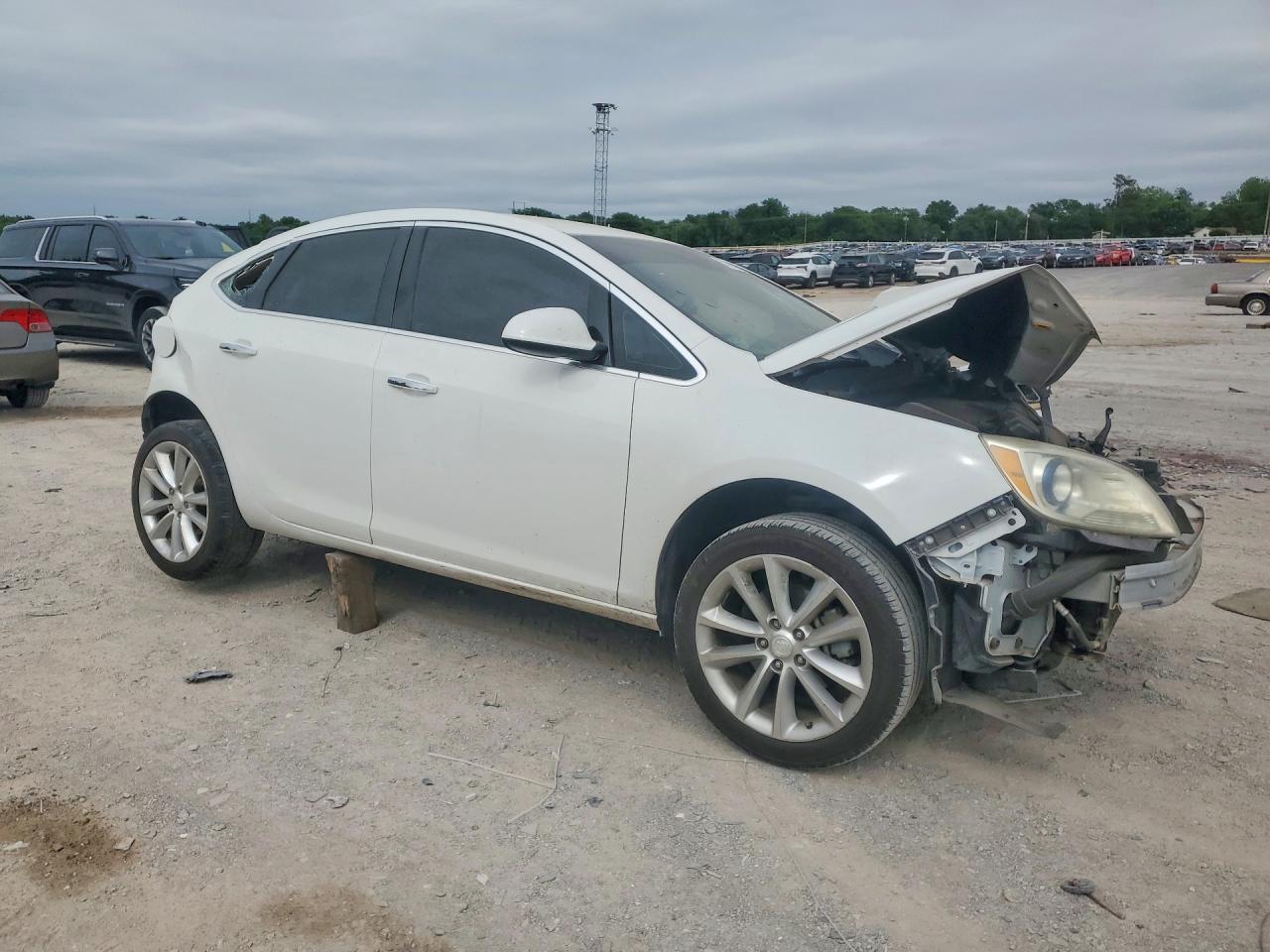 2014 Buick Verano White vin: 1G4PP5SK7E4151497