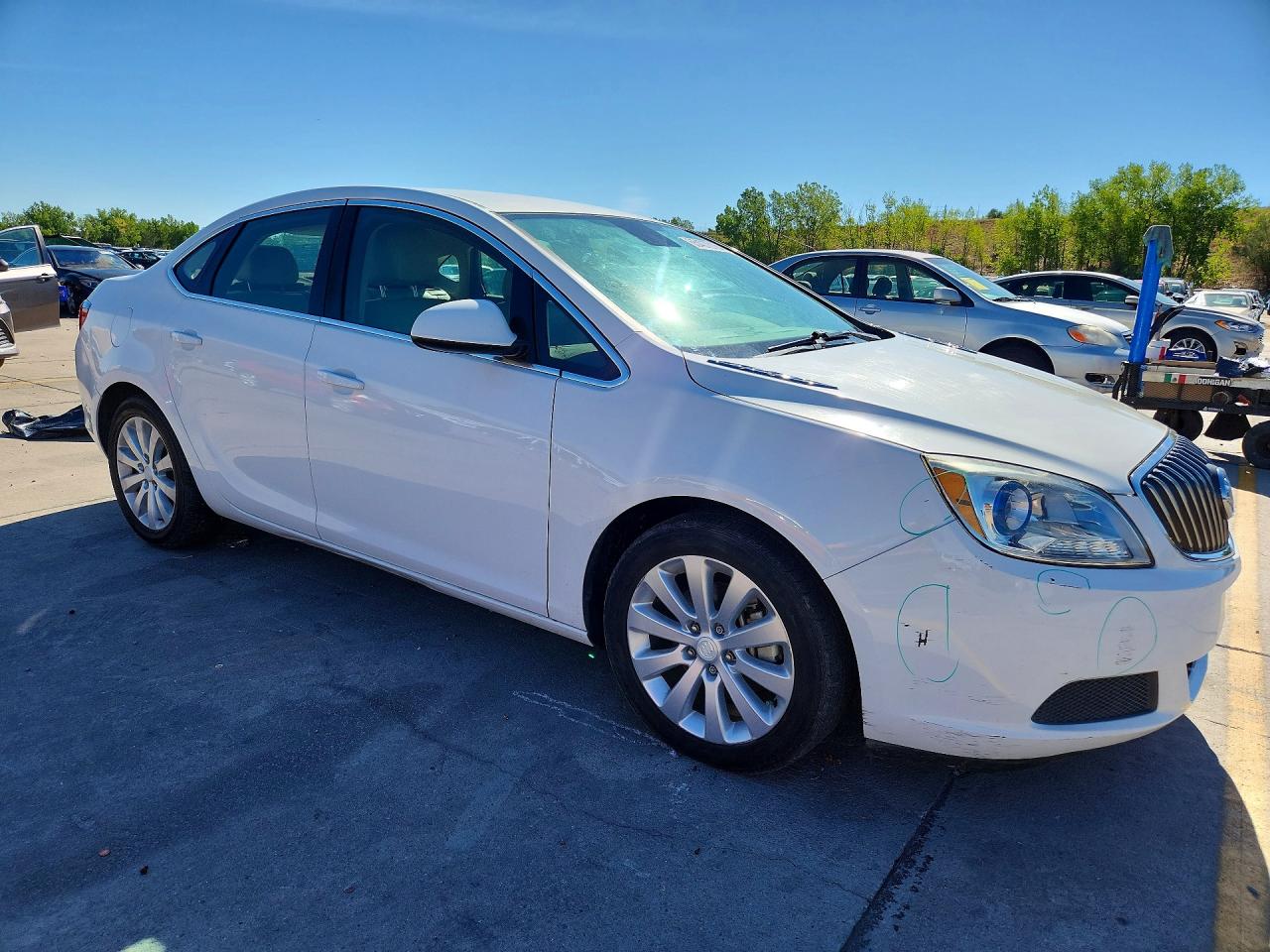 2015 Buick Verano White vin: 1G4PP5SK7F4217533