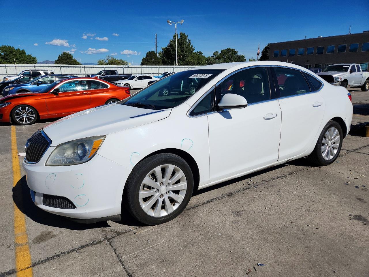 2015 Buick Verano White vin: 1G4PP5SK7F4217533