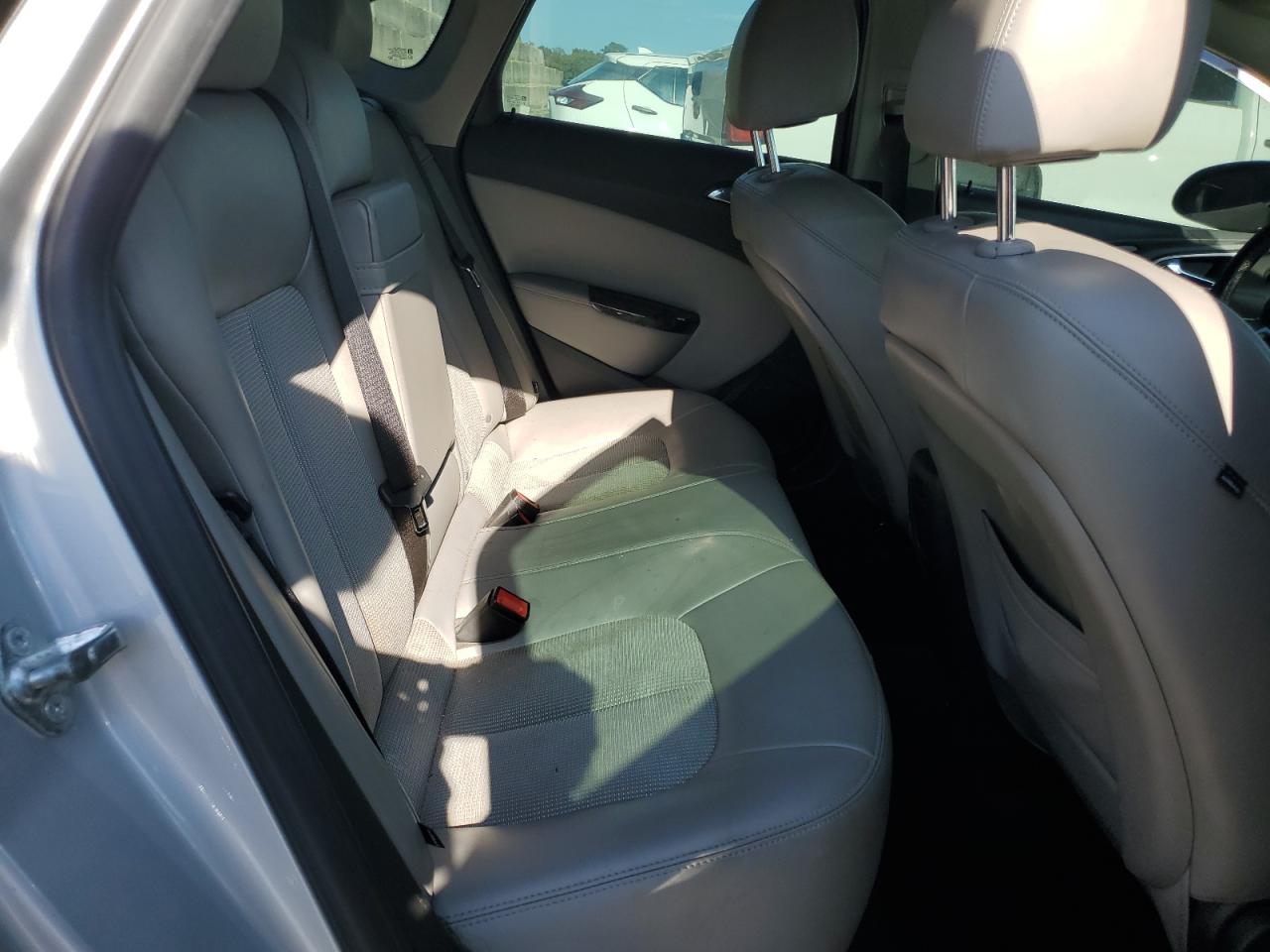 2013 Buick Verano Silver vin: 1G4PP5SK8D4131984