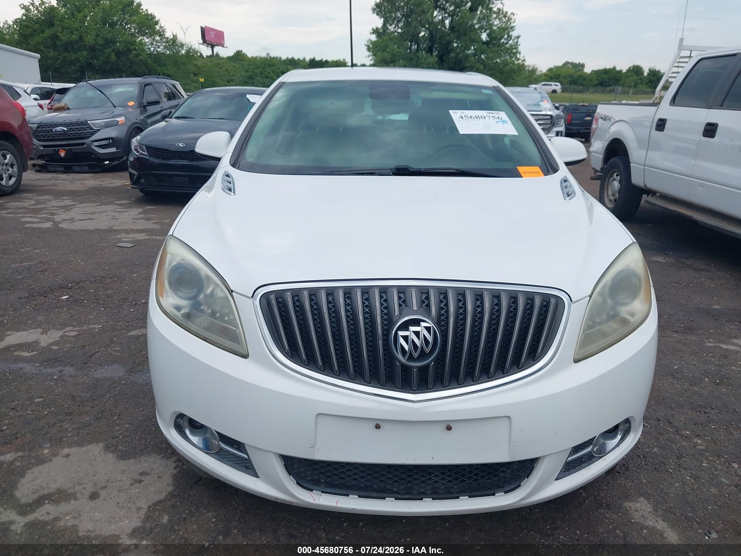 2013 Buick Verano   White vin: 1G4PP5SK8D4165469