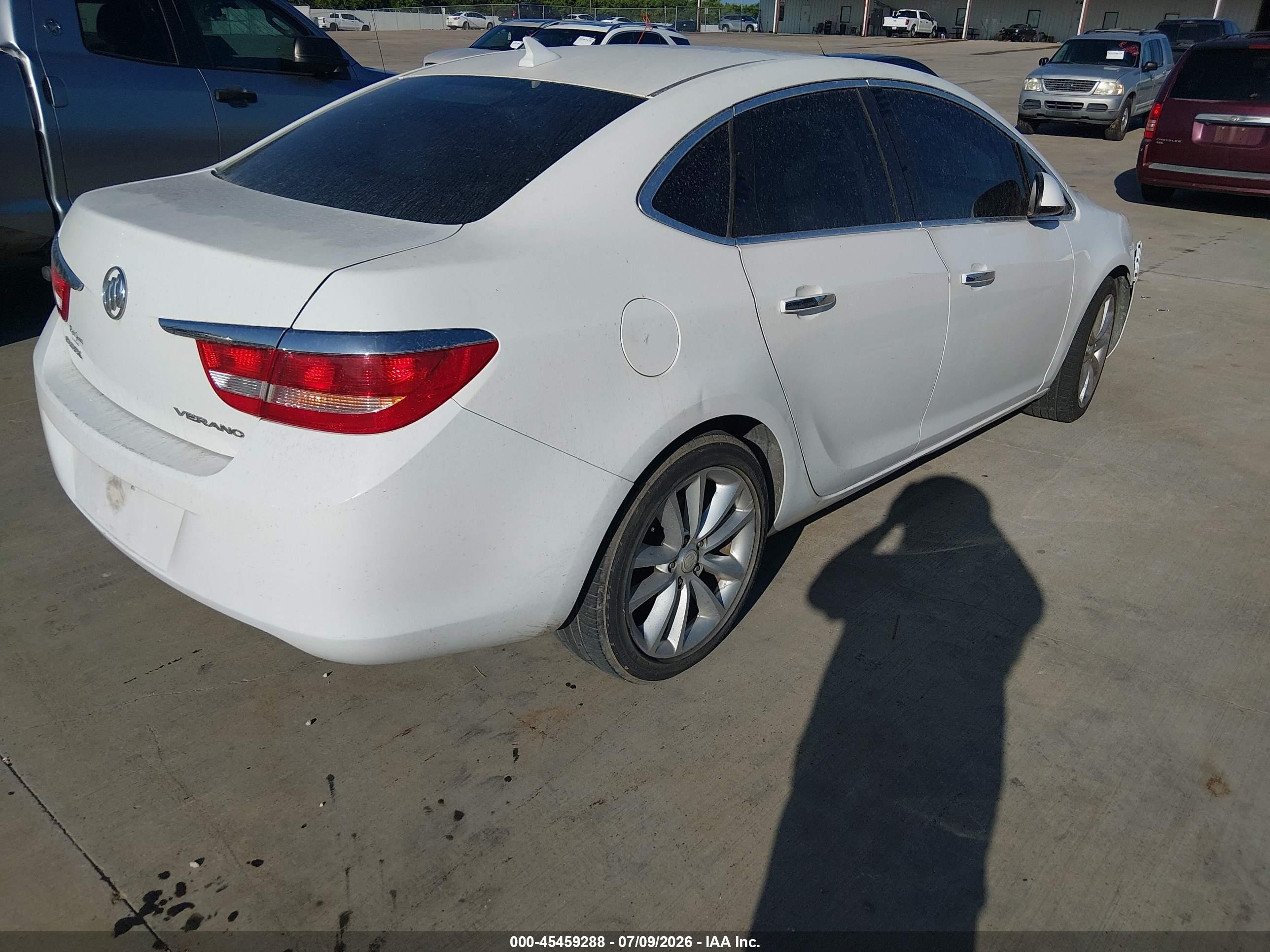 2014 Buick Verano   White vin: 1G4PP5SK9E4157950