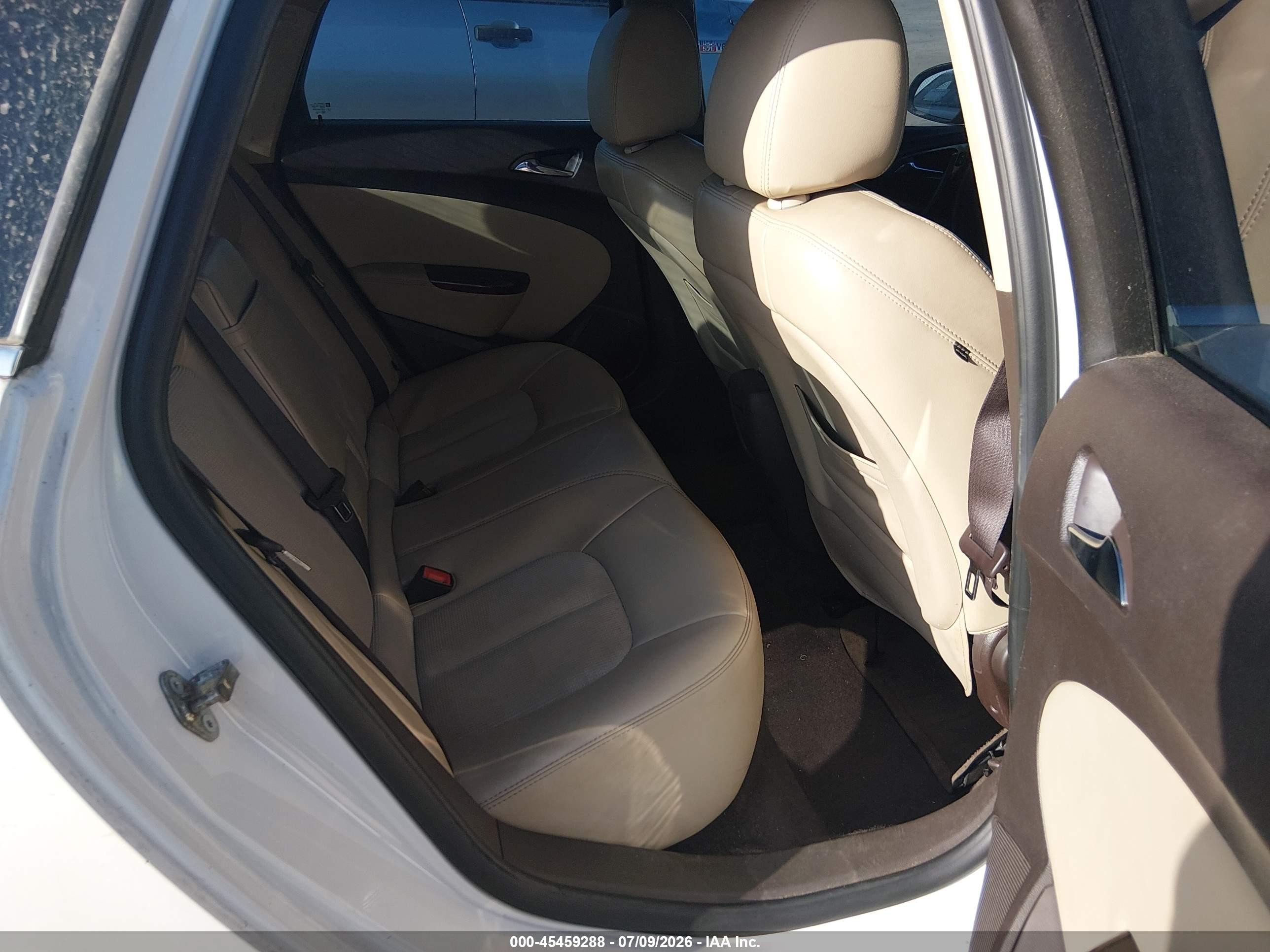 2014 Buick Verano   White vin: 1G4PP5SK9E4157950