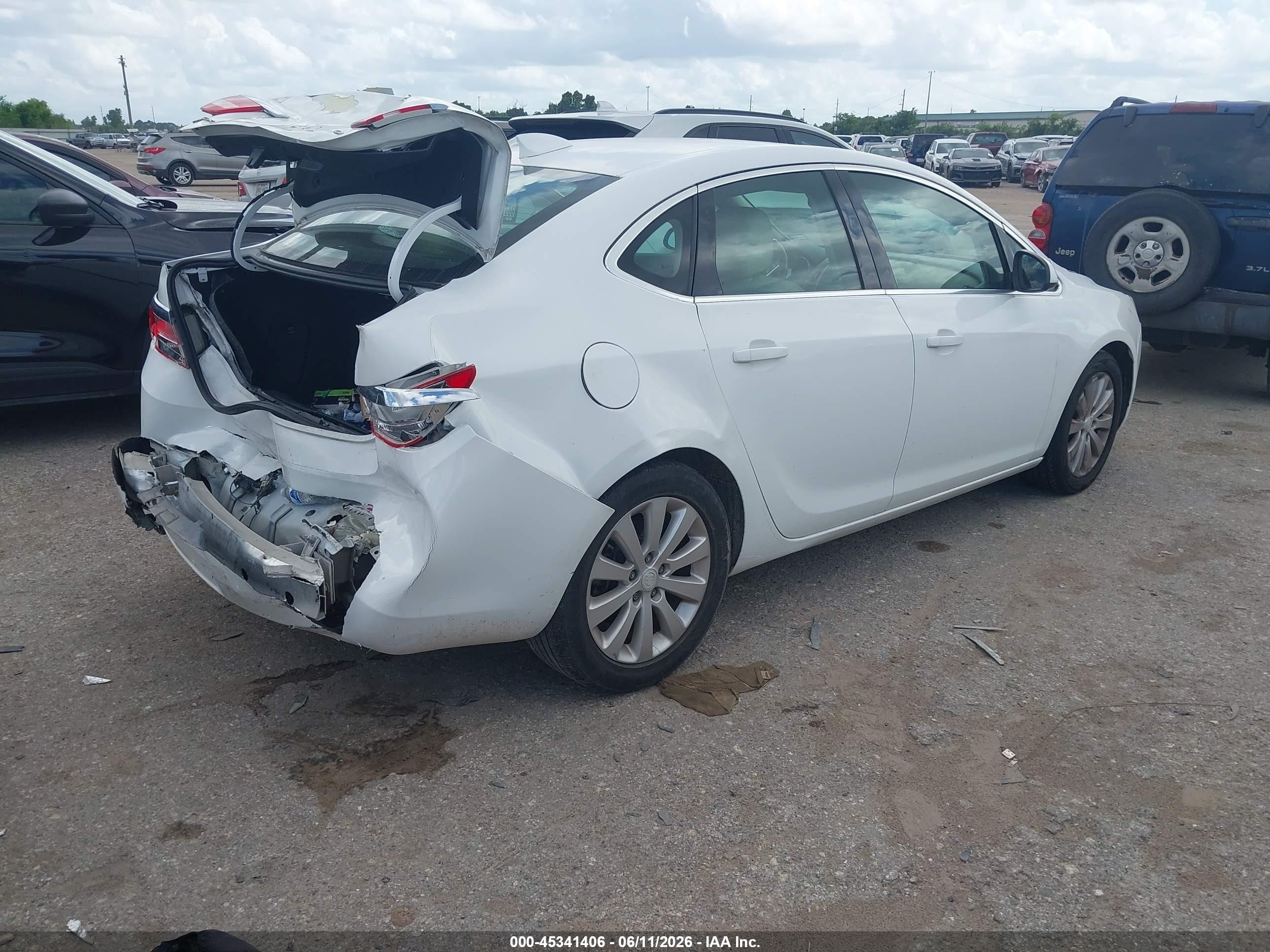 2015 Buick Verano   White vin: 1G4PP5SK9F4127431