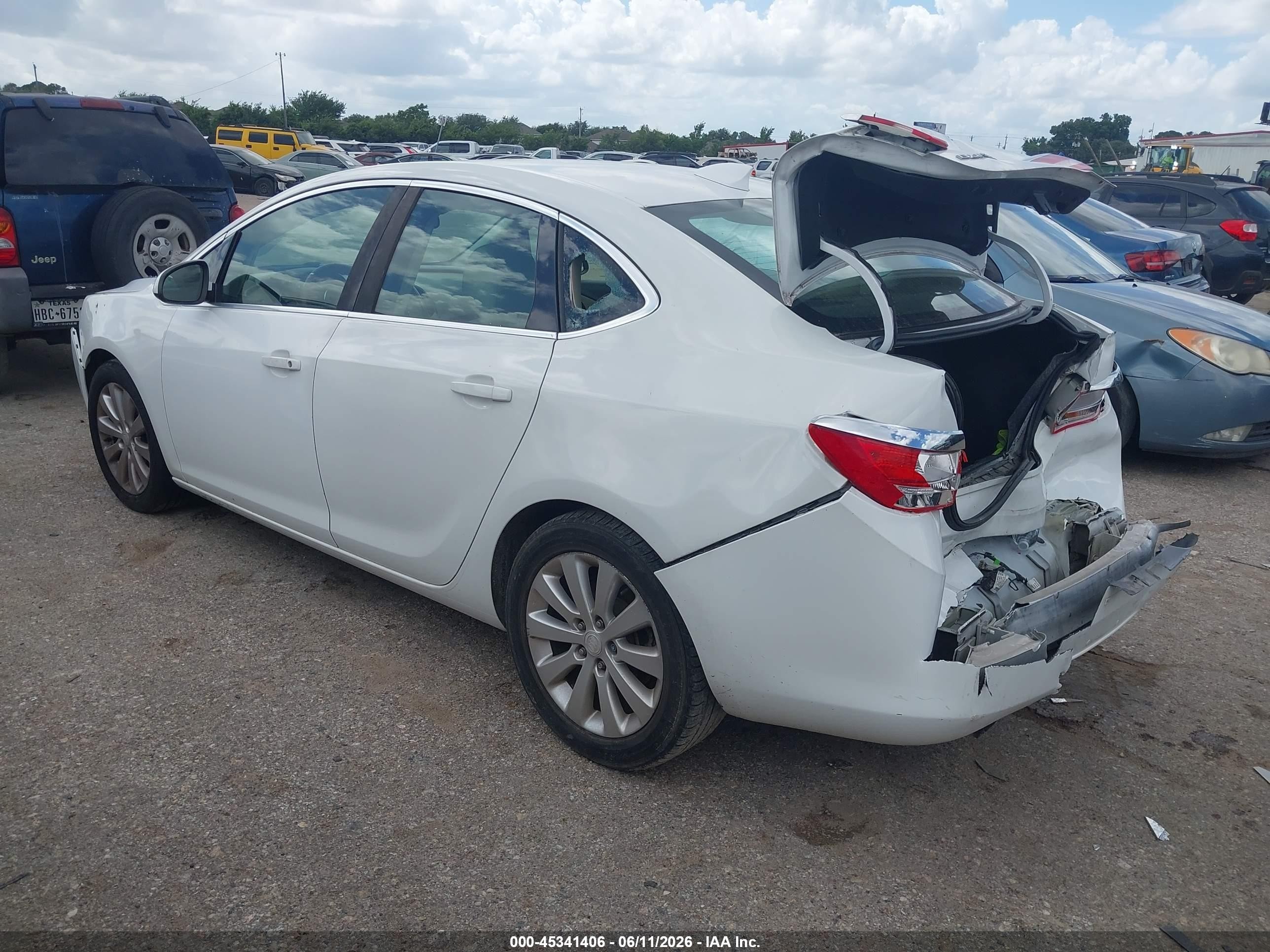 2015 Buick Verano   White vin: 1G4PP5SK9F4127431