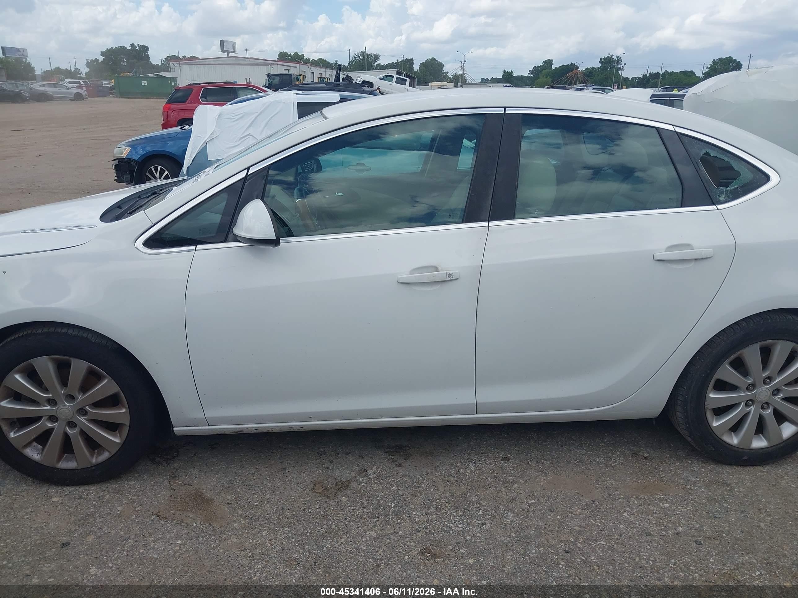 2015 Buick Verano   White vin: 1G4PP5SK9F4127431