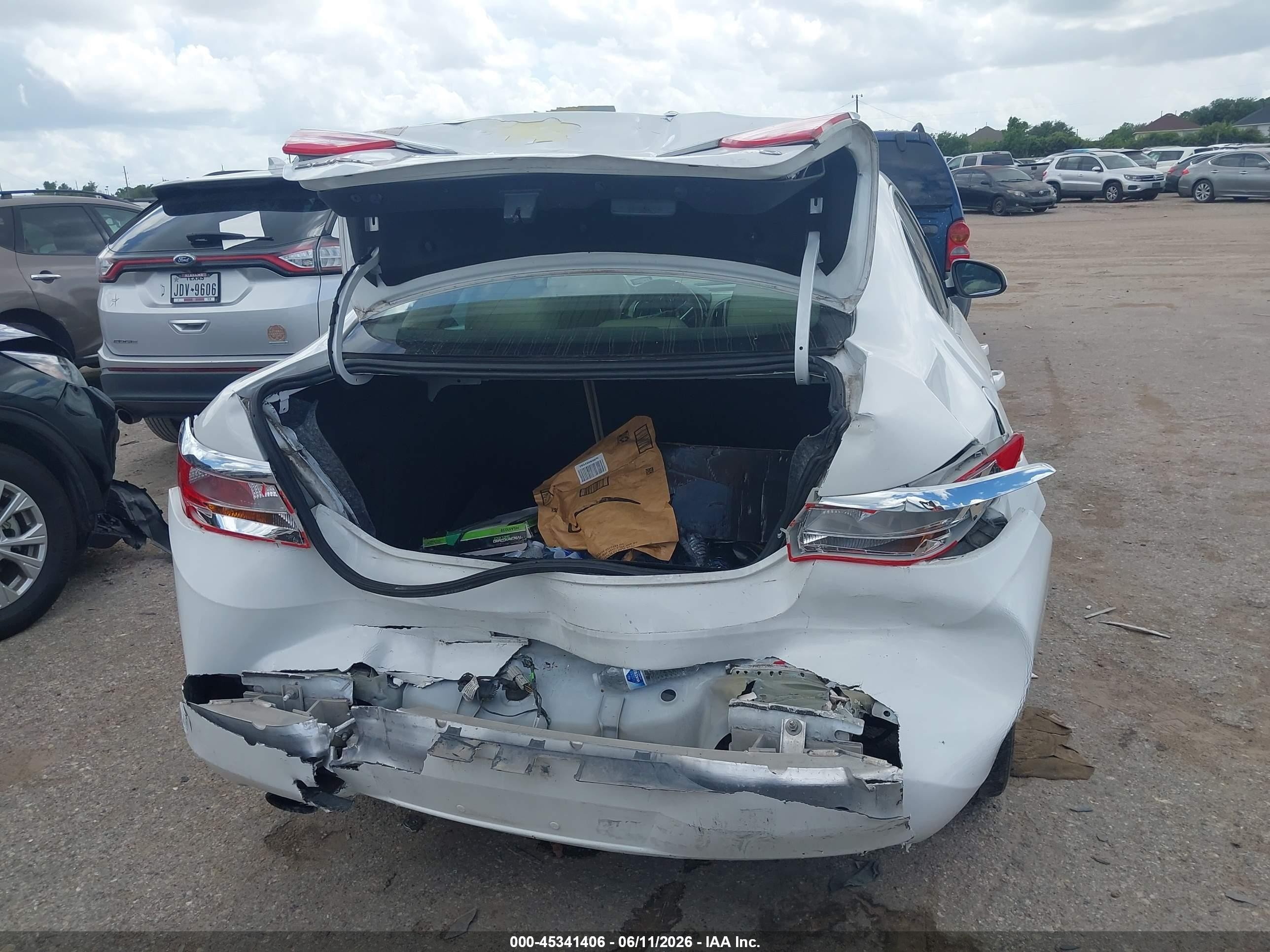 2015 Buick Verano   White vin: 1G4PP5SK9F4127431