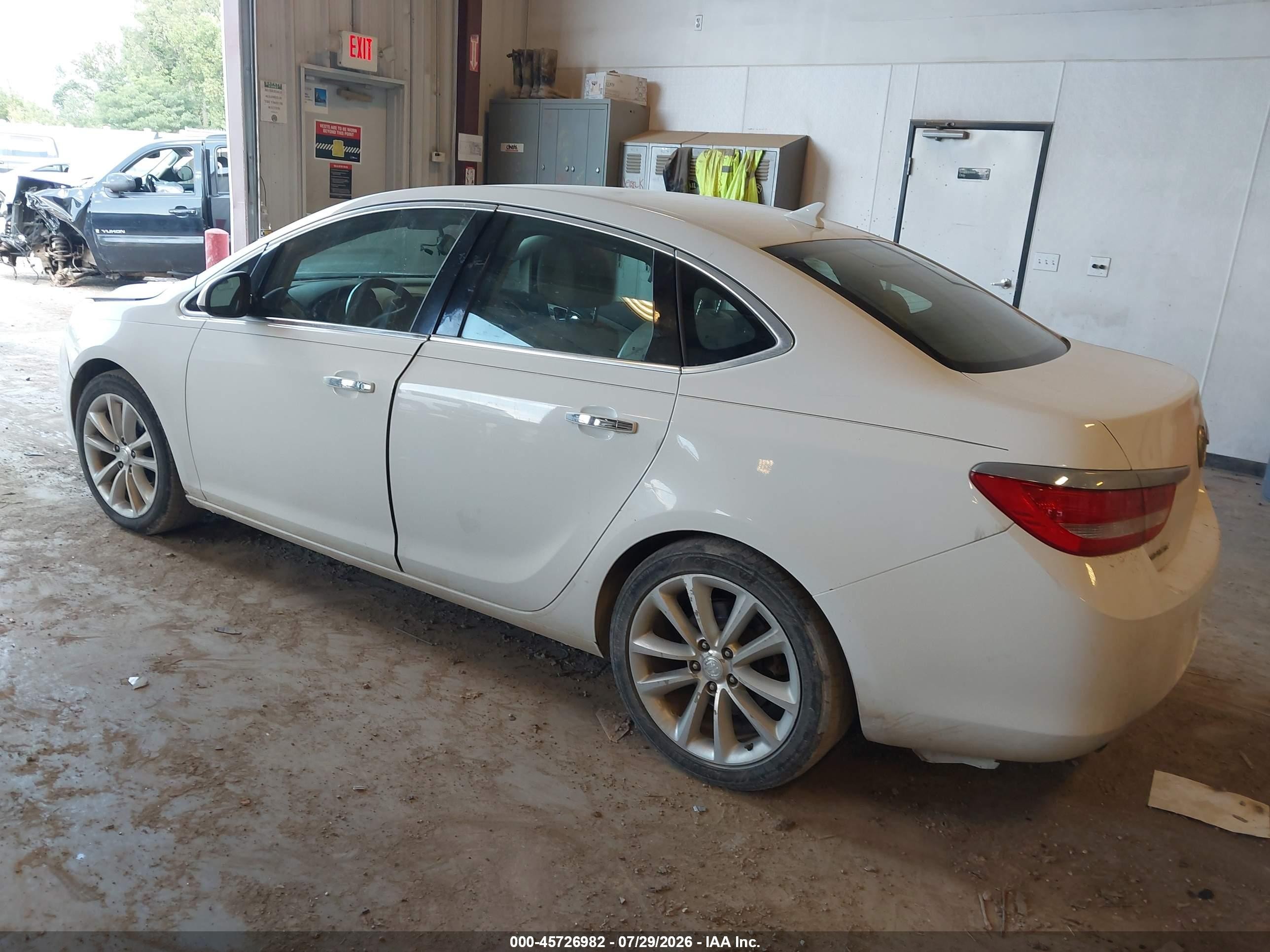 2013 Buick Verano   White vin: 1G4PP5SKXD4150195