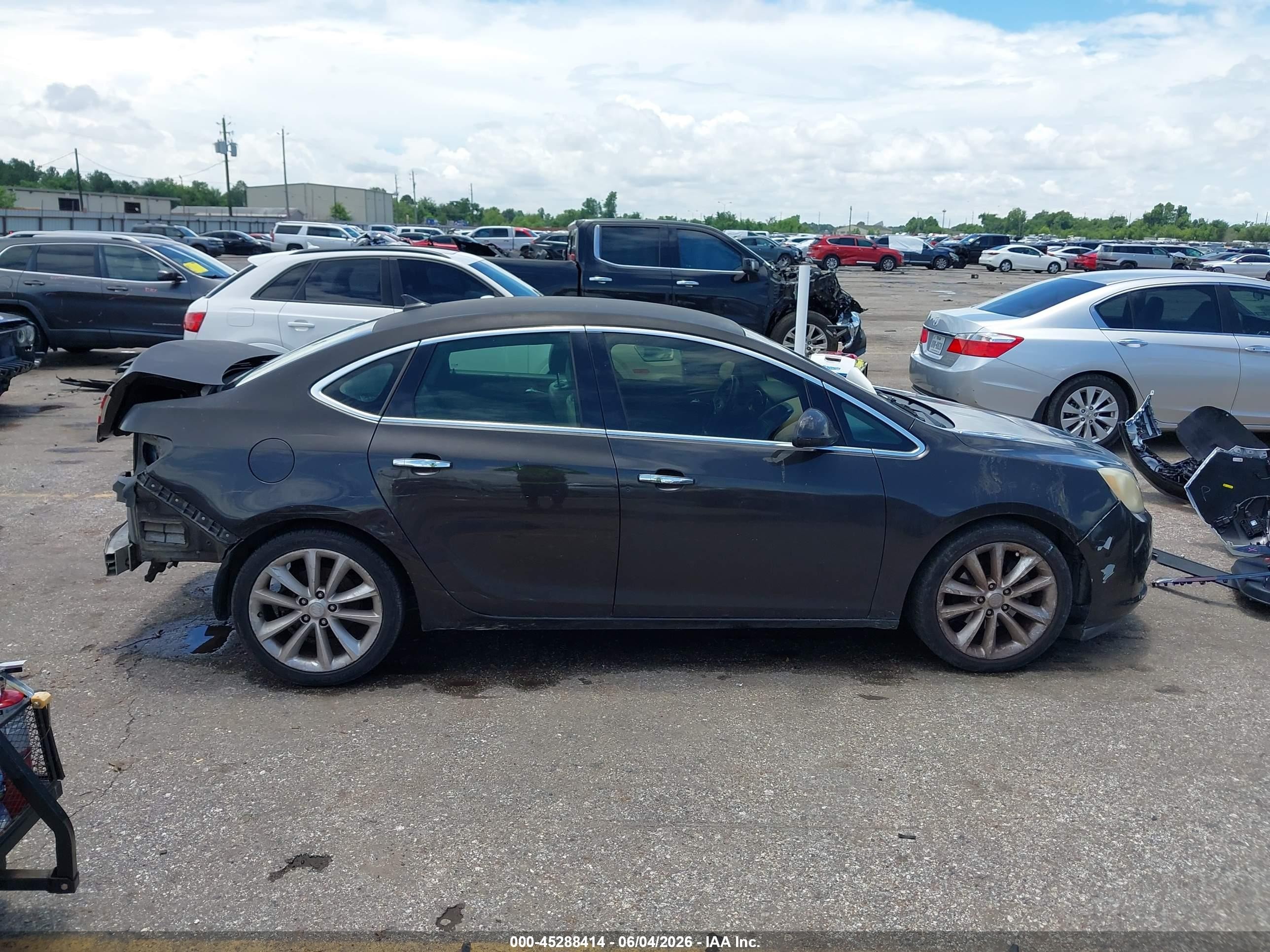 2013 Buick Verano   Dark Brown vin: 1G4PP5SKXD4246523