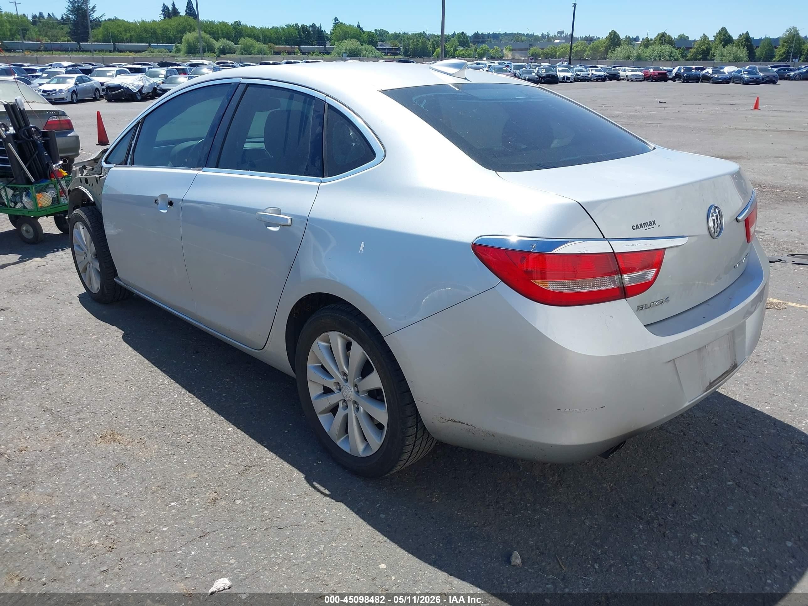 2015 Buick Verano   Серебряный vin: 1G4PP5SKXF4170241