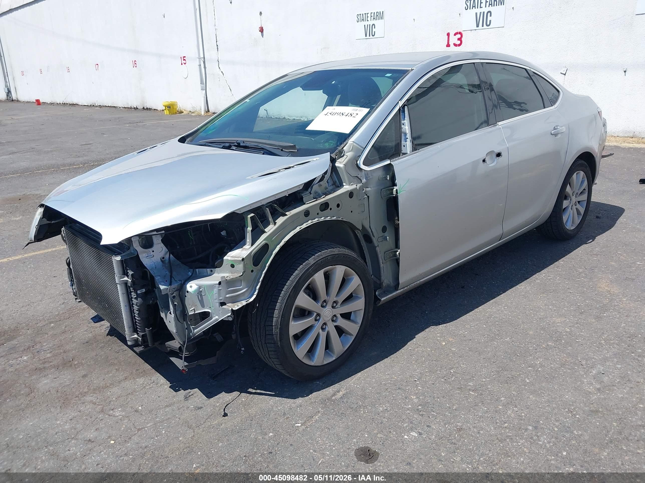 2015 Buick Verano   Серебряный vin: 1G4PP5SKXF4170241