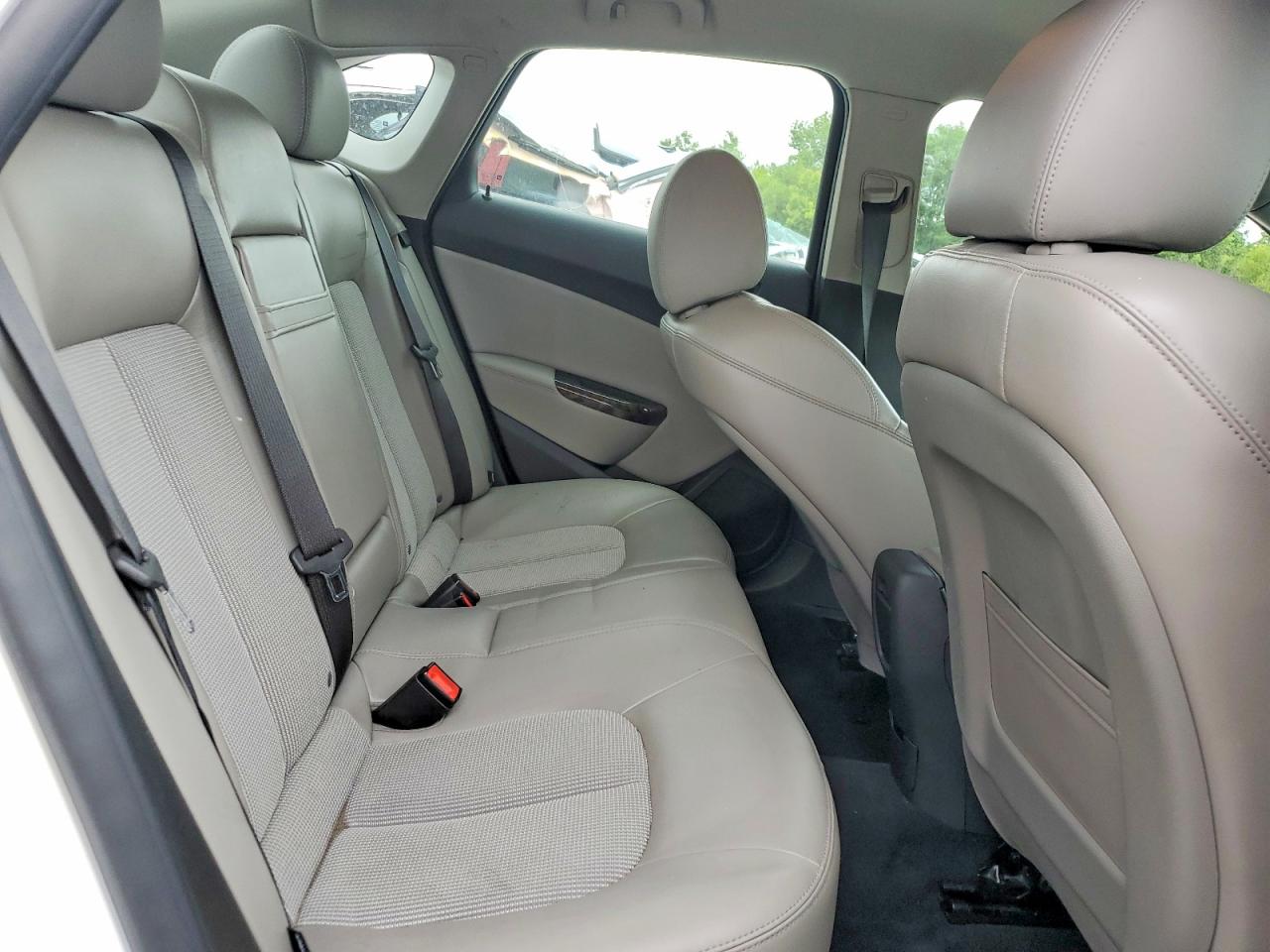 2012 Buick Verano Convenience Кремовый vin: 1G4PR5SK0C4145614