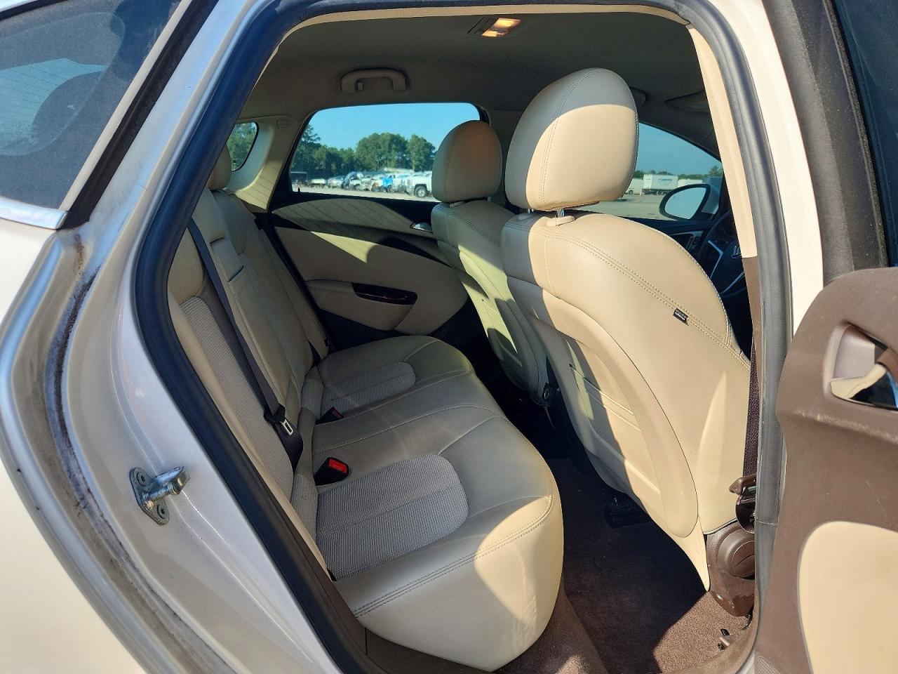 2012 Buick Verano Convenience Cream vin: 1G4PR5SK0C4231036