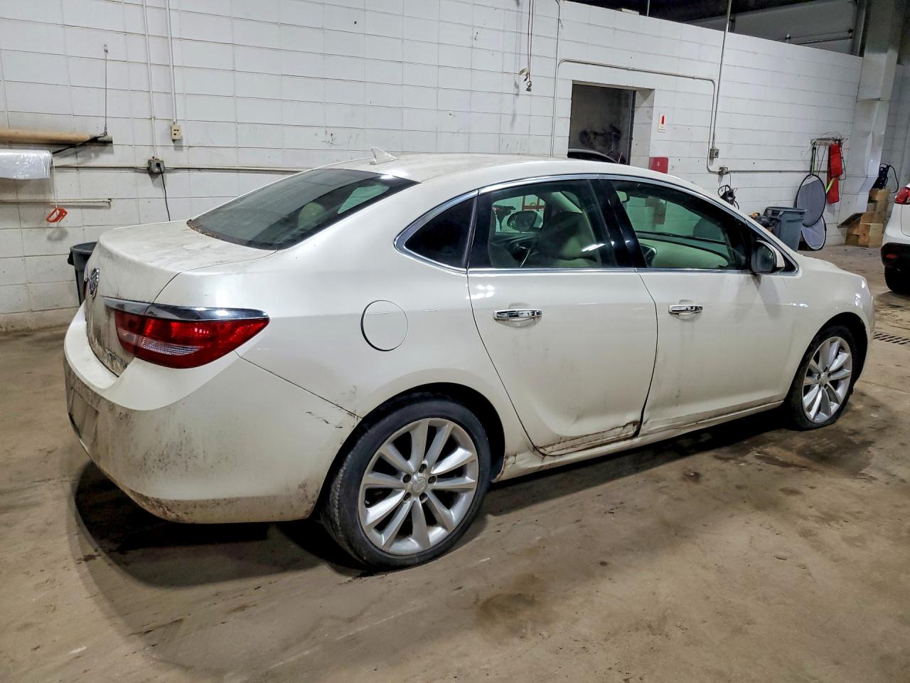 2013 Buick Verano Convenience Кремовый vin: 1G4PR5SK0D4153035