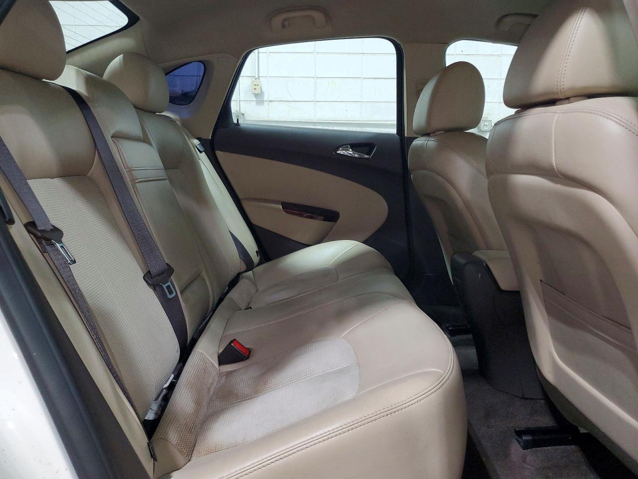 2013 Buick Verano Convenience Кремовый vin: 1G4PR5SK0D4153035