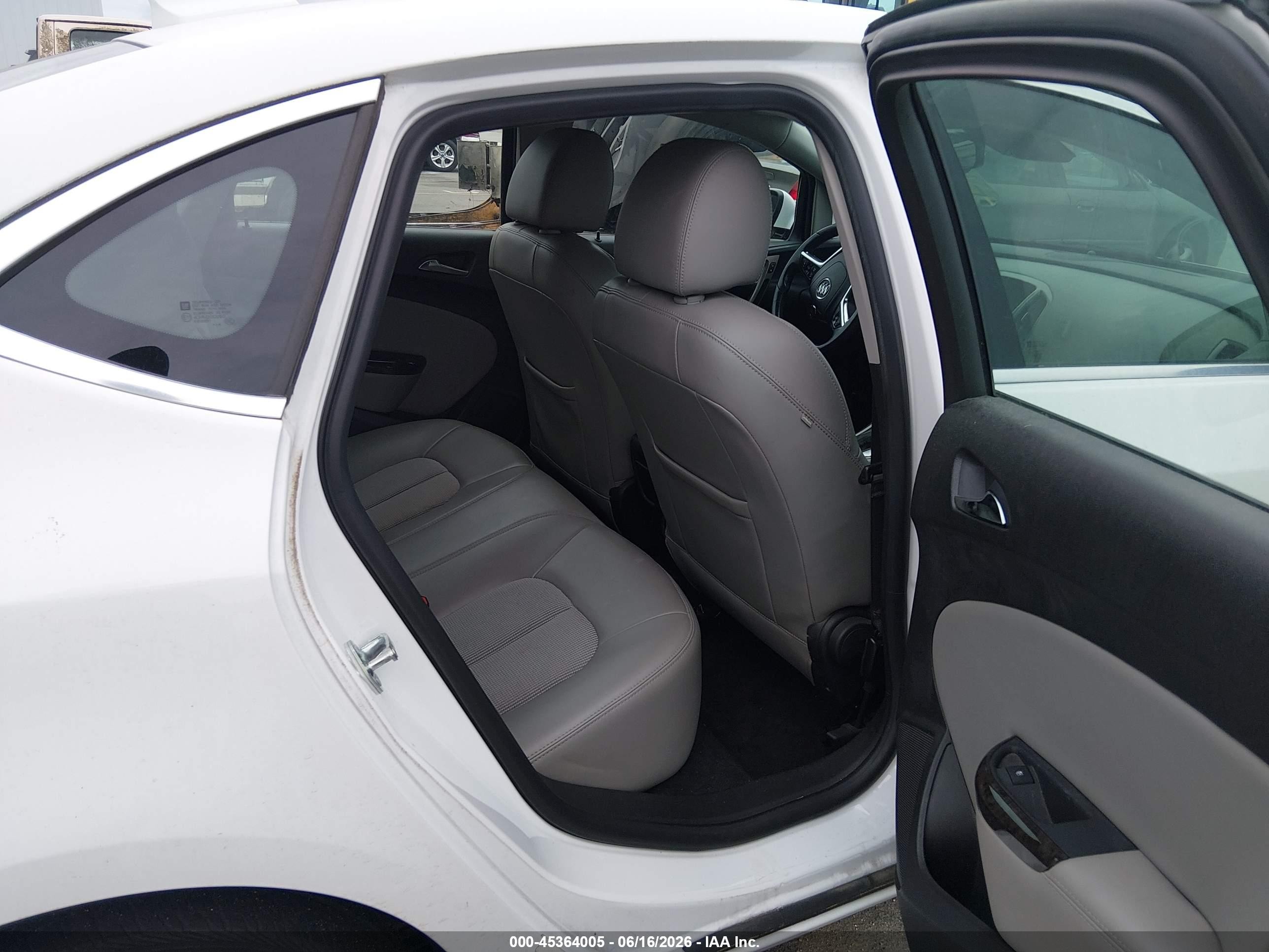 2015 Buick Verano Convenience Group White vin: 1G4PR5SK0F4208229