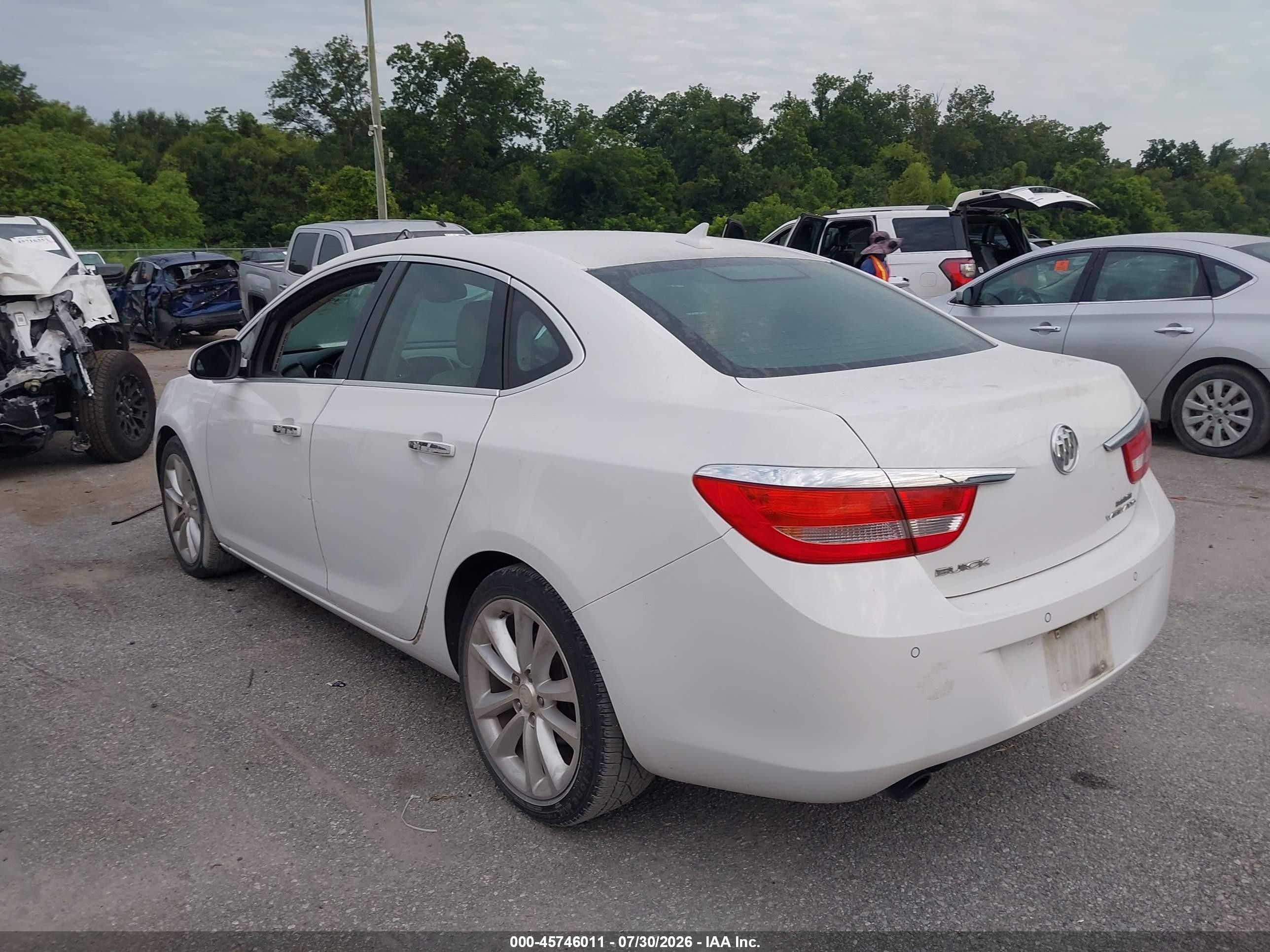 2014 Buick Verano Convenience Group White vin: 1G4PR5SK2E4106025