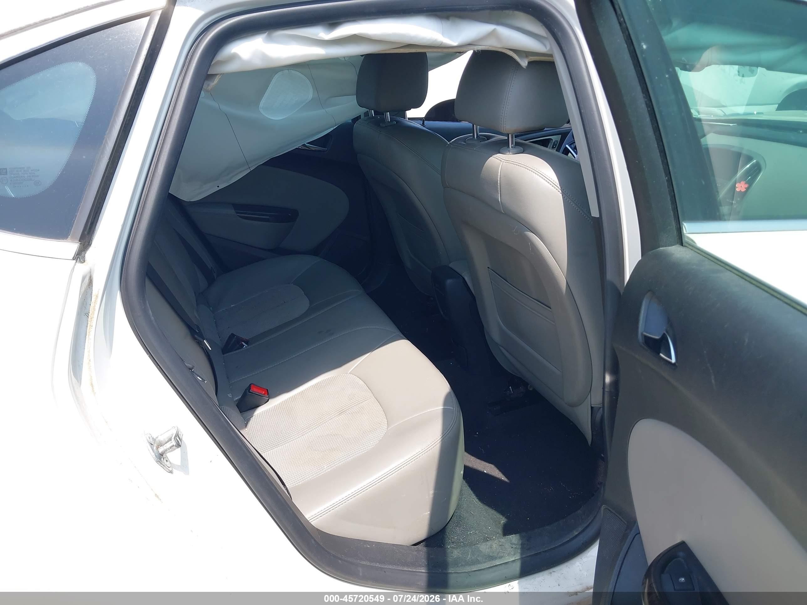 2014 Buick Verano Convenience Group White vin: 1G4PR5SK2E4108681