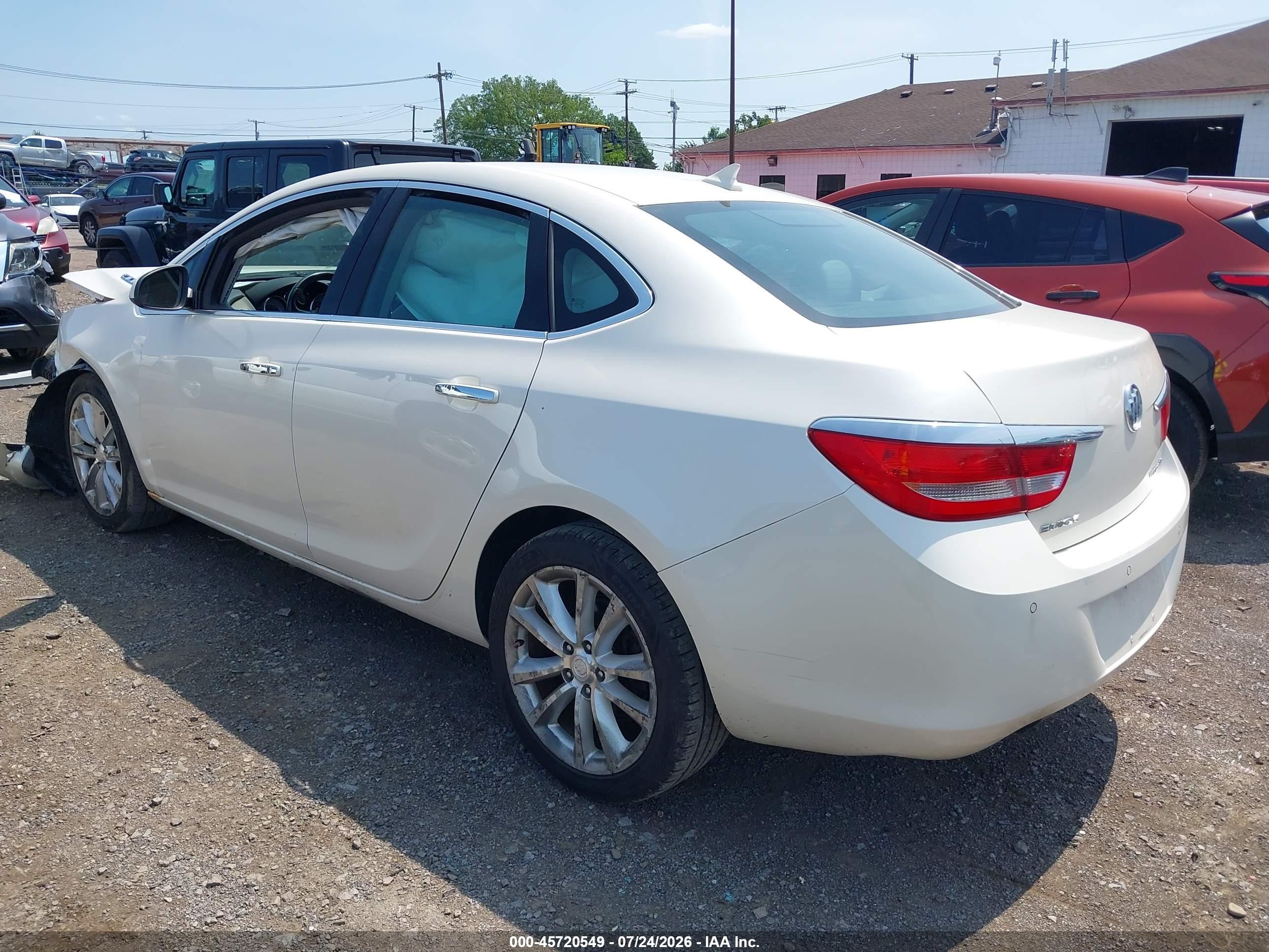 2014 Buick Verano Convenience Group White vin: 1G4PR5SK2E4108681