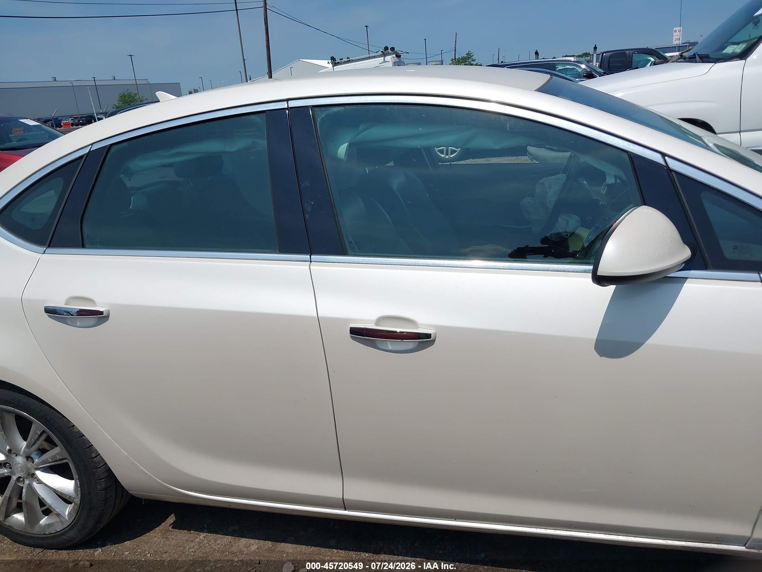 2014 Buick Verano Convenience Group White vin: 1G4PR5SK2E4108681